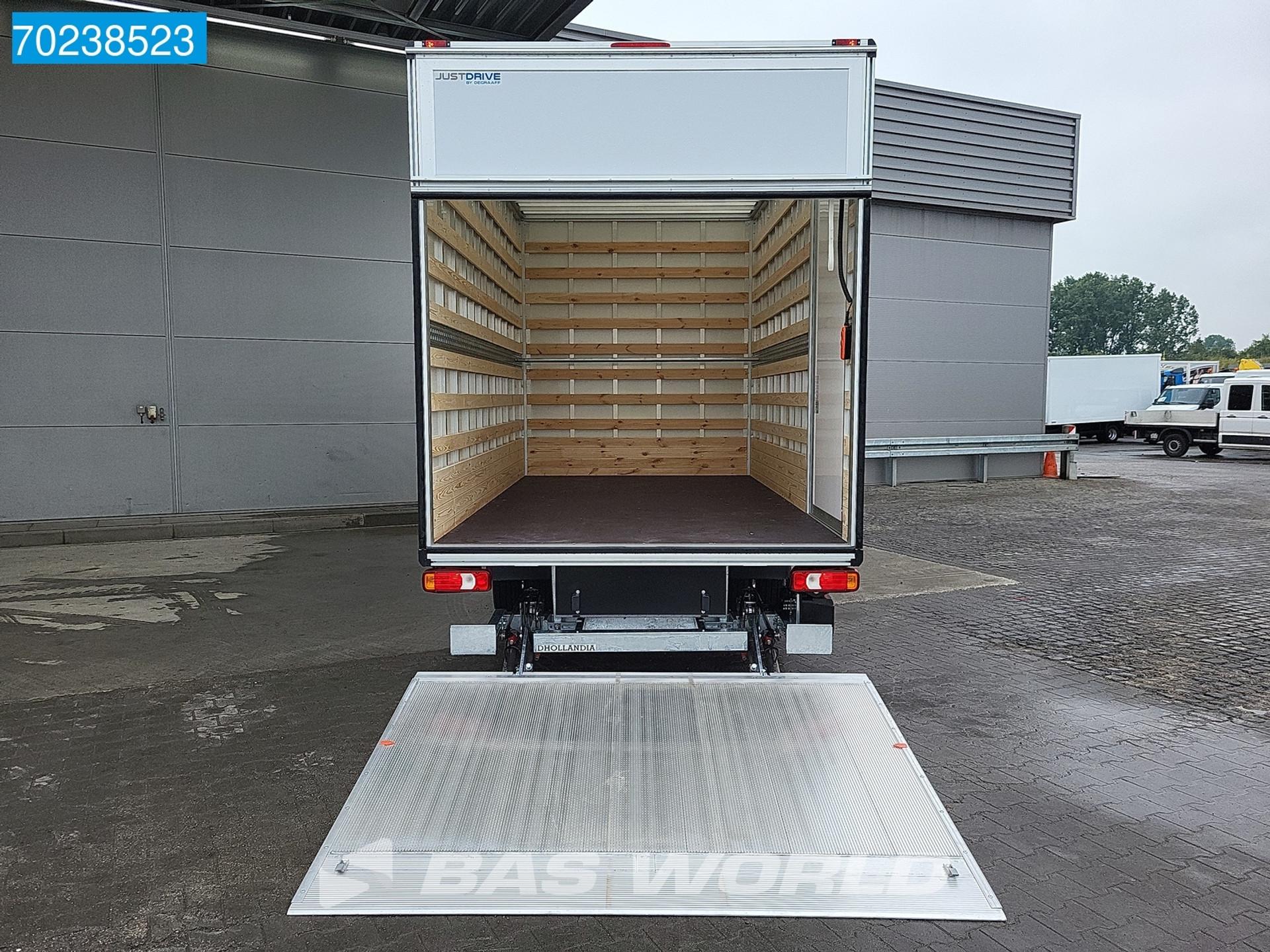 Foto 5 van Iveco Daily 40C18 3.0L Automaat Luchtvering Laadklep Dhollandia laadklep ACC Navi Bakwagen Koffer Meubelbak 21m3 Airco