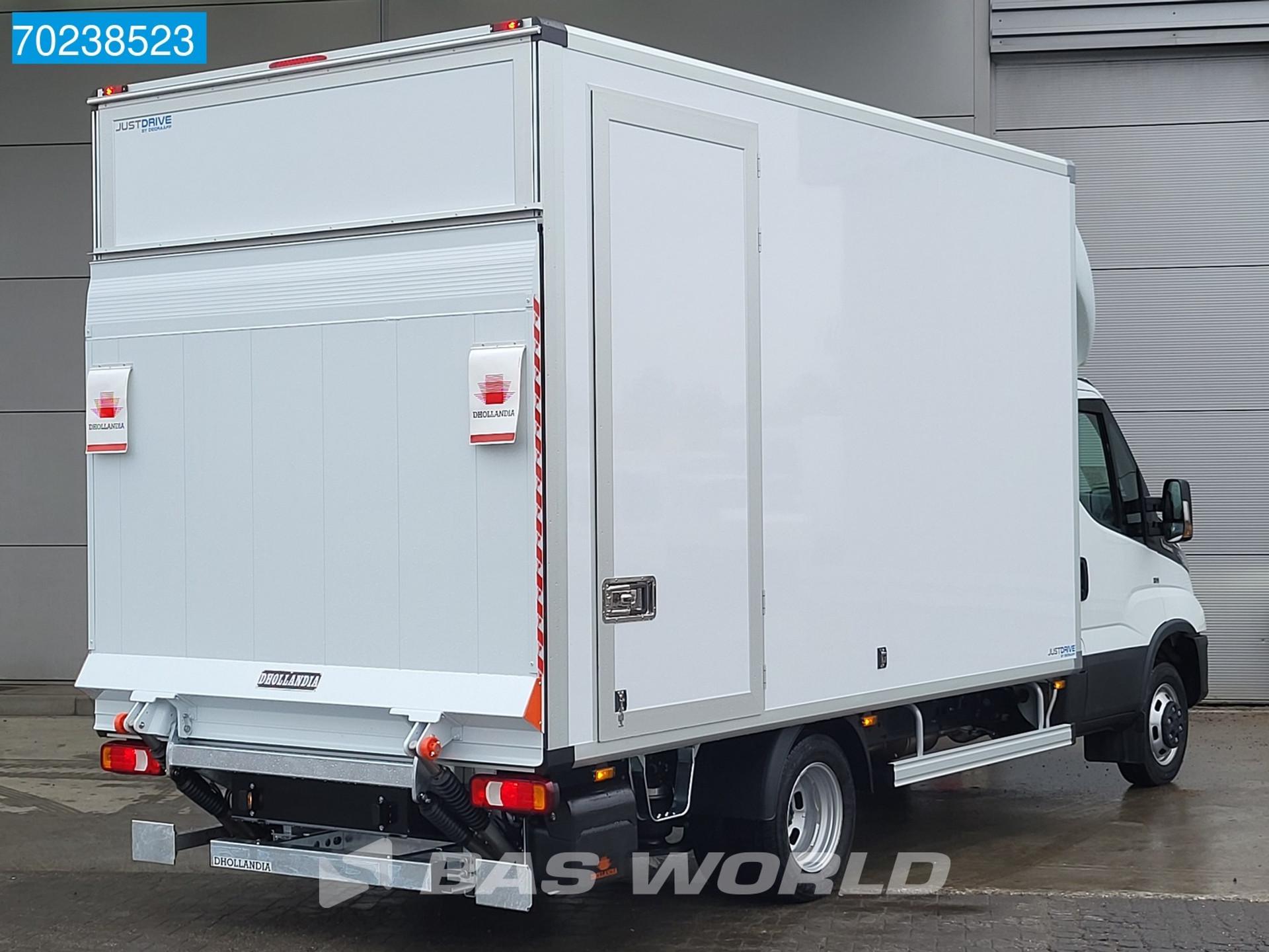 Foto 7 van Iveco Daily 40C18 3.0L Automaat Luchtvering Laadklep Dhollandia laadklep ACC Navi Bakwagen Koffer Meubelbak 21m3 Airco