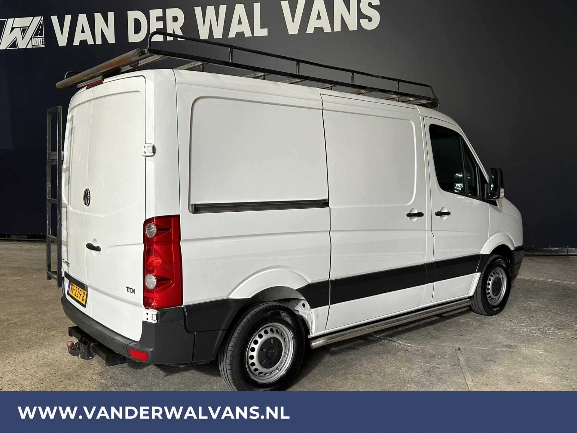 Foto 13 van Volkswagen Crafter 2.0 TDI L1H1 Airco | Imperiaal | Trap | Trekhaak | Navigatie | Cruisecontrol | Parkeersensoren