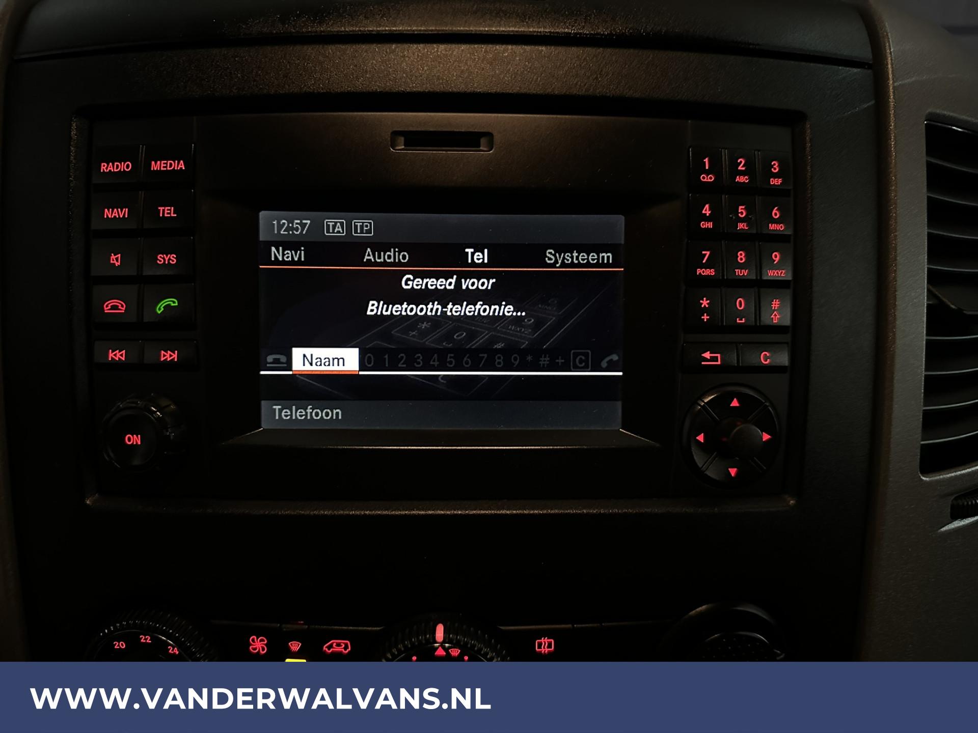 Foto 18 van Volkswagen Crafter 2.0 TDI L1H1 Airco | Imperiaal | Trap | Trekhaak | Navigatie | Cruisecontrol | Parkeersensoren