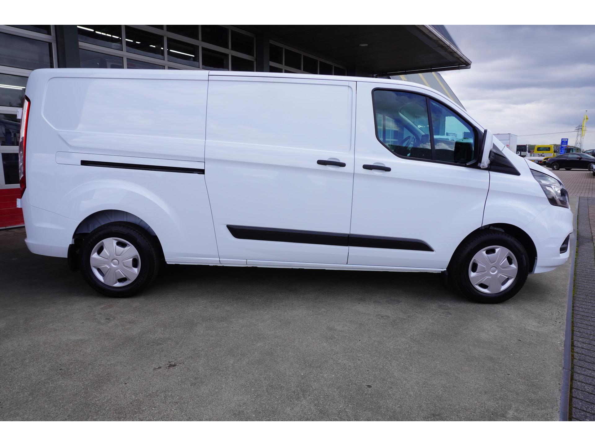 Foto 3 van Ford Transit Custom 300L 2.0 TDCI 130PK L2H1 Trend Automaat (Nr. V131)