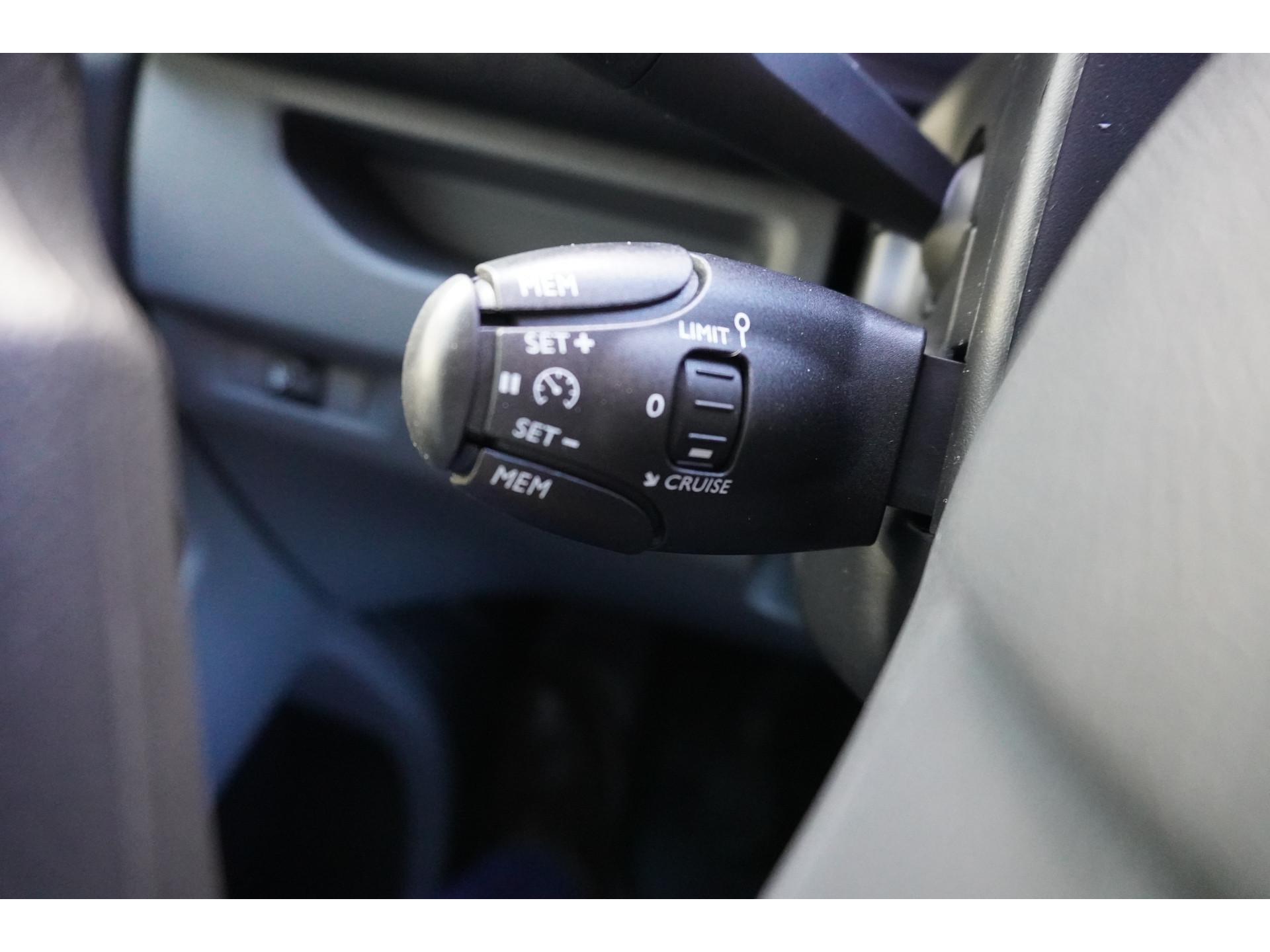 Foto 18 van Fiat Scudo 2.0 MultiJet 145PK L2H1 SX Schuifdeur L / R