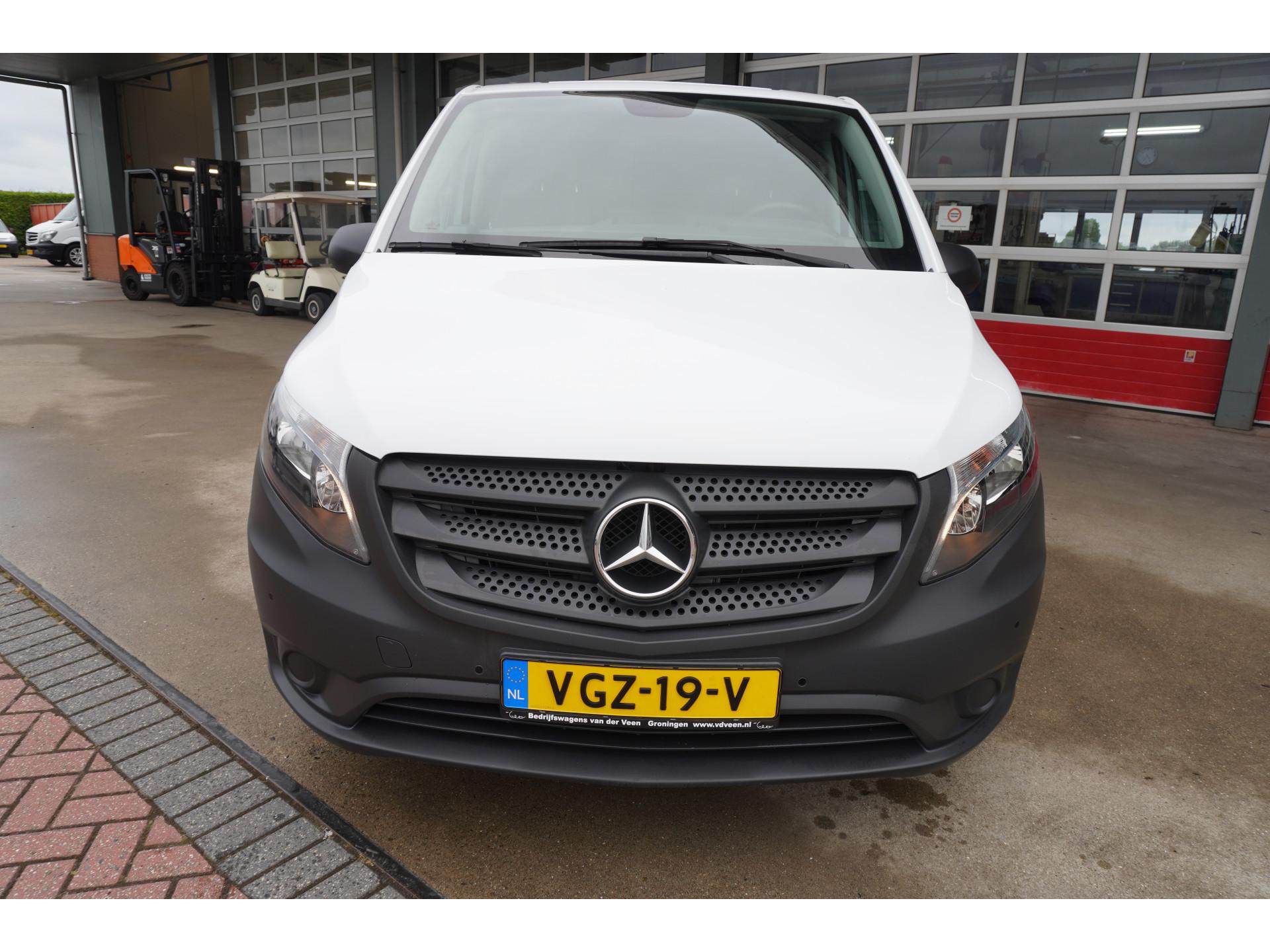 Foto 9 van Mercedes-Benz Vito 116 CDI 164PK Extra Lang