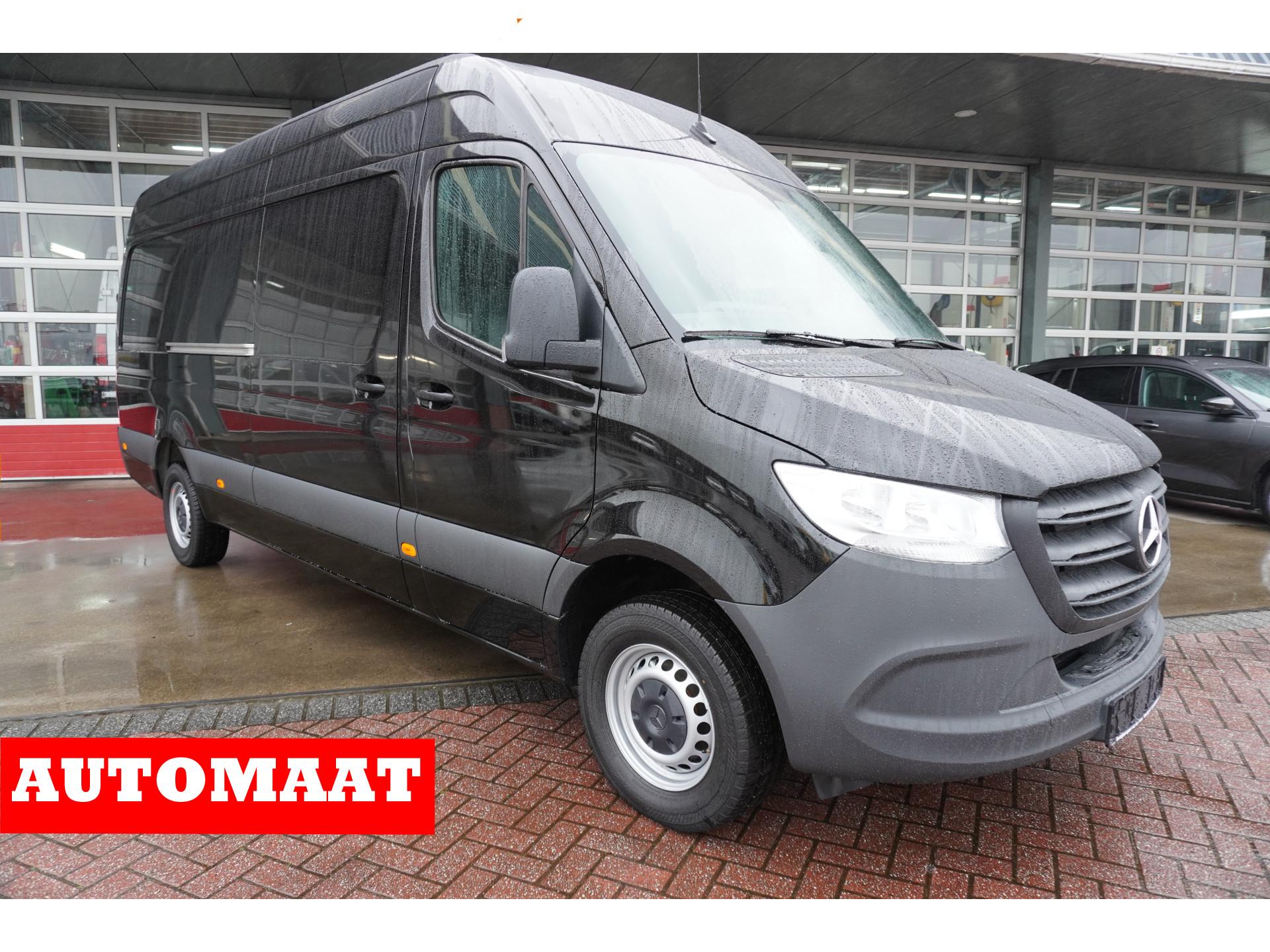 Foto 1 van Mercedes-Benz Sprinter 317 CDI 170PK L3H2 RWD Automaat