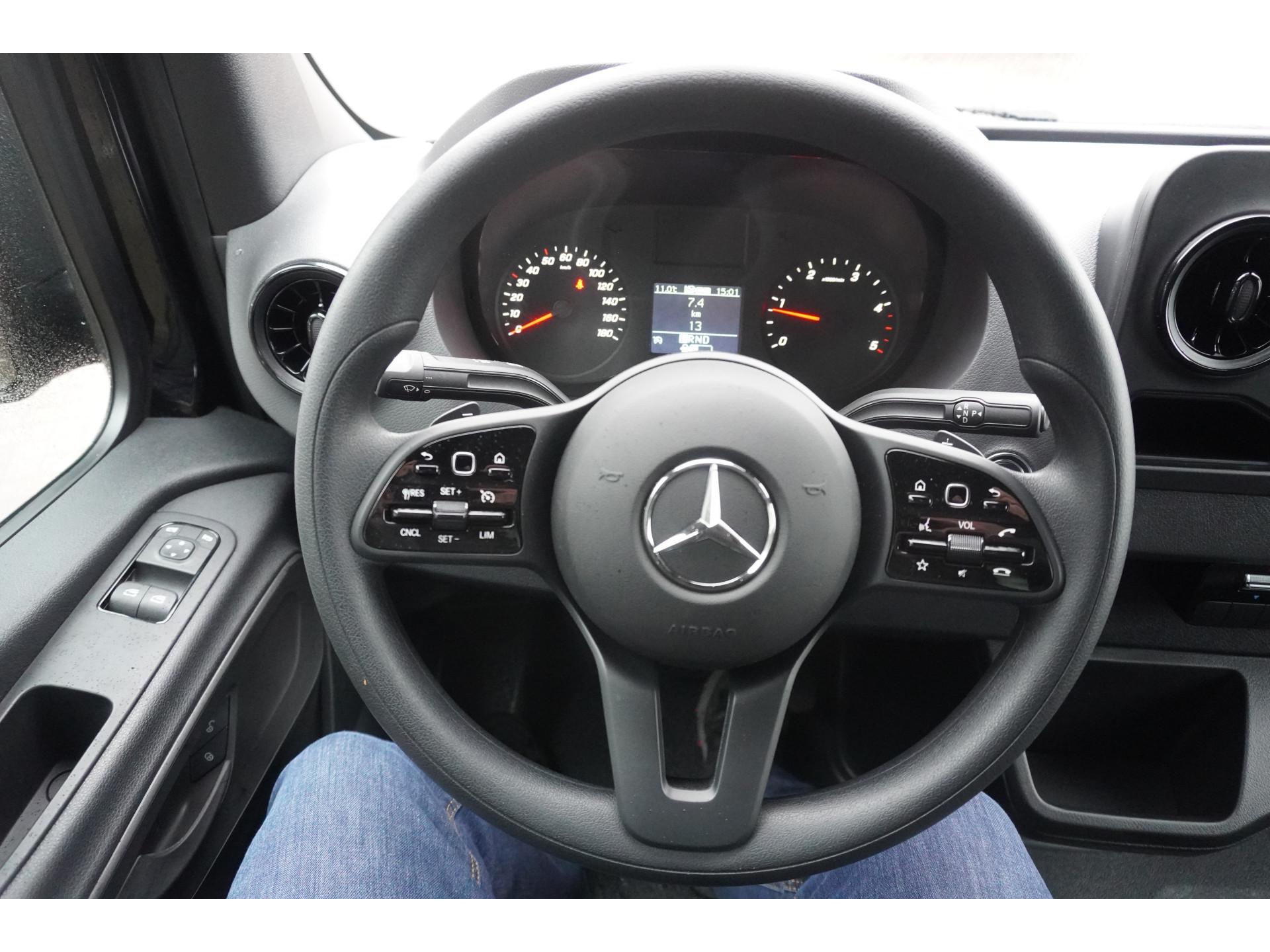 Foto 15 van Mercedes-Benz Sprinter 317 CDI 170PK L3H2 RWD Automaat
