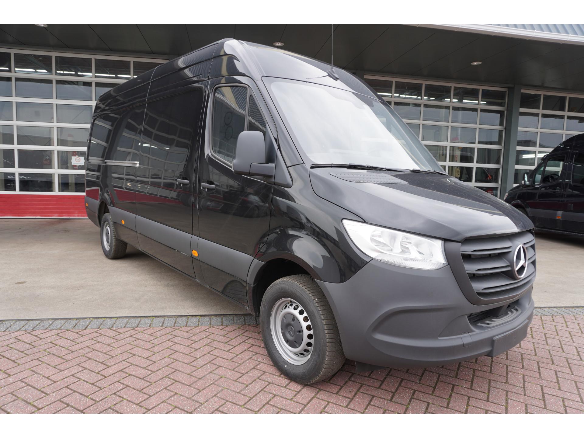 Foto 32 van Mercedes-Benz 317CDI 170PK L3H2 RWD Automaat
