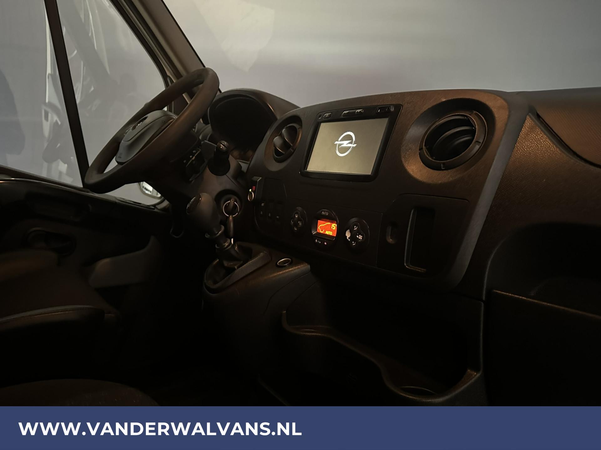 Foto 13 van Opel Movano 2.3 CDTI BiTurbo 145pk L2H2 Euro6 Airco | Imperiaal | Navigatie | Camera
