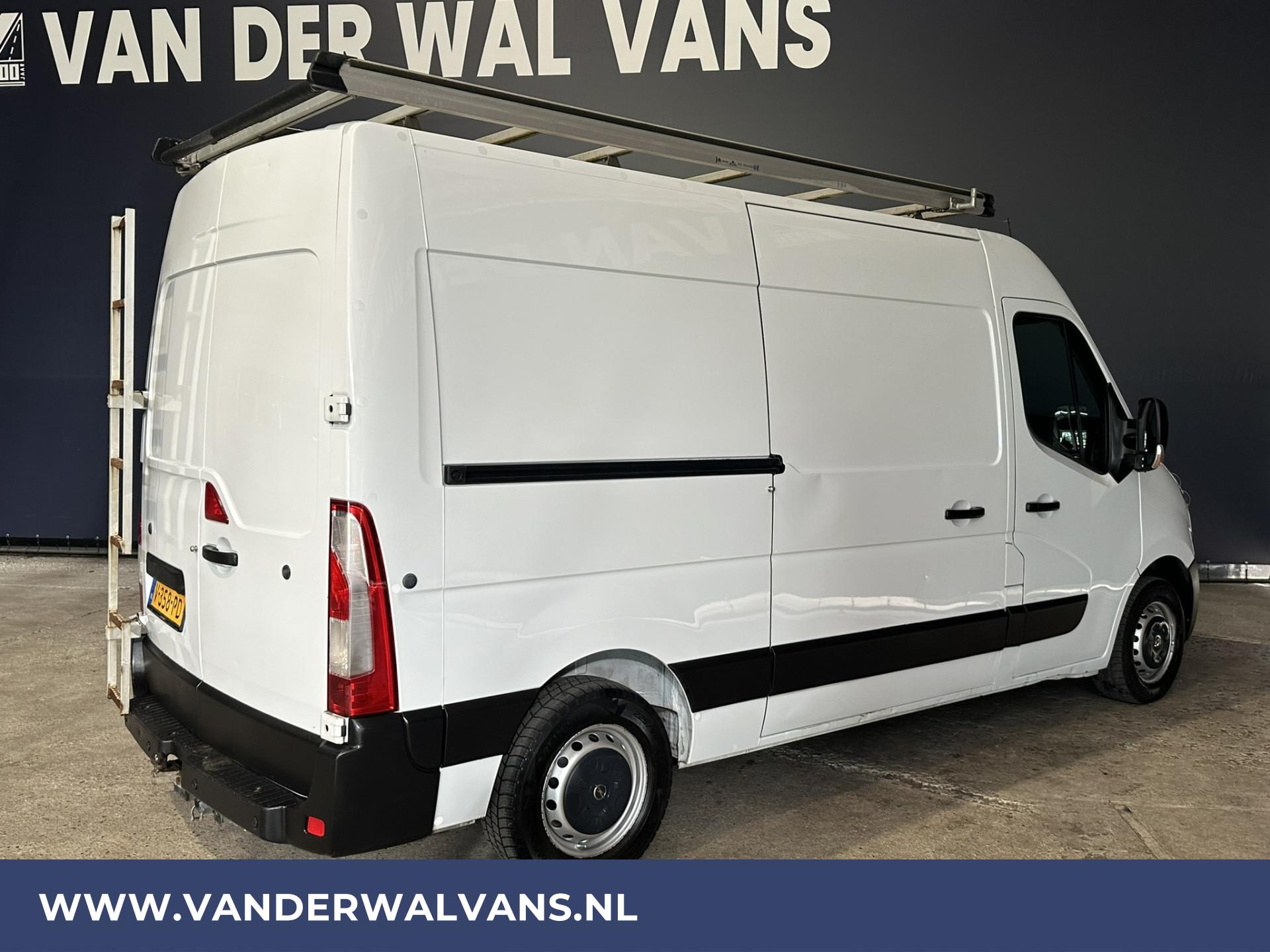 Foto 14 van Opel Movano 2.3 CDTI BiTurbo 145pk L2H2 Euro6 Airco | Imperiaal | Navigatie | Camera