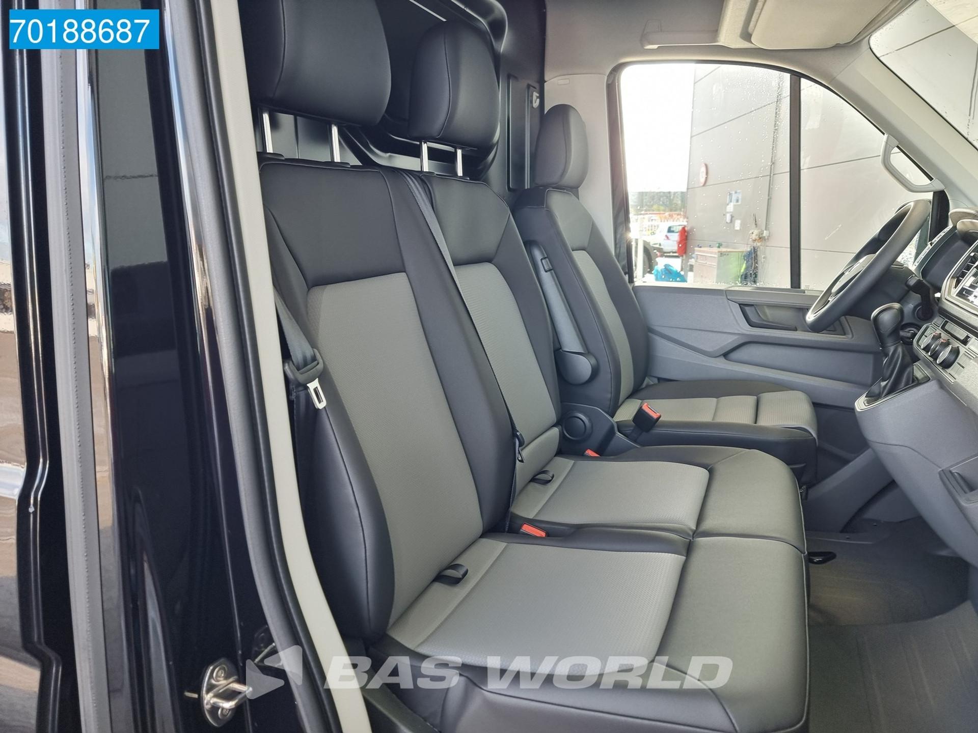 Foto 12 van Volkswagen Crafter 140pk Automaat L3H2 Camera CarPlay Airco Cruise L2H1 9m3 Airco Cruise control