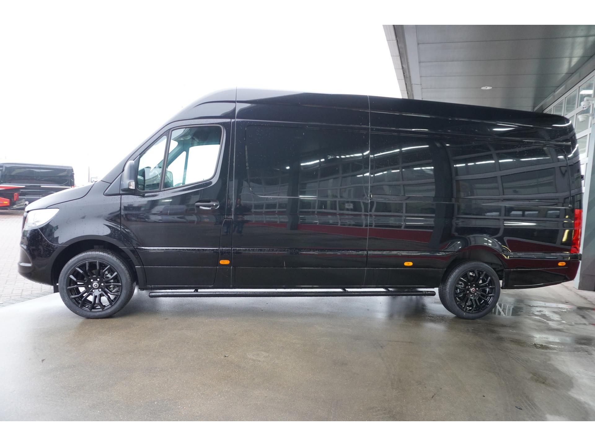 Foto 11 van Mercedes-Benz Sprinter 317 CDI 170PK L3H2 RWD Automaat