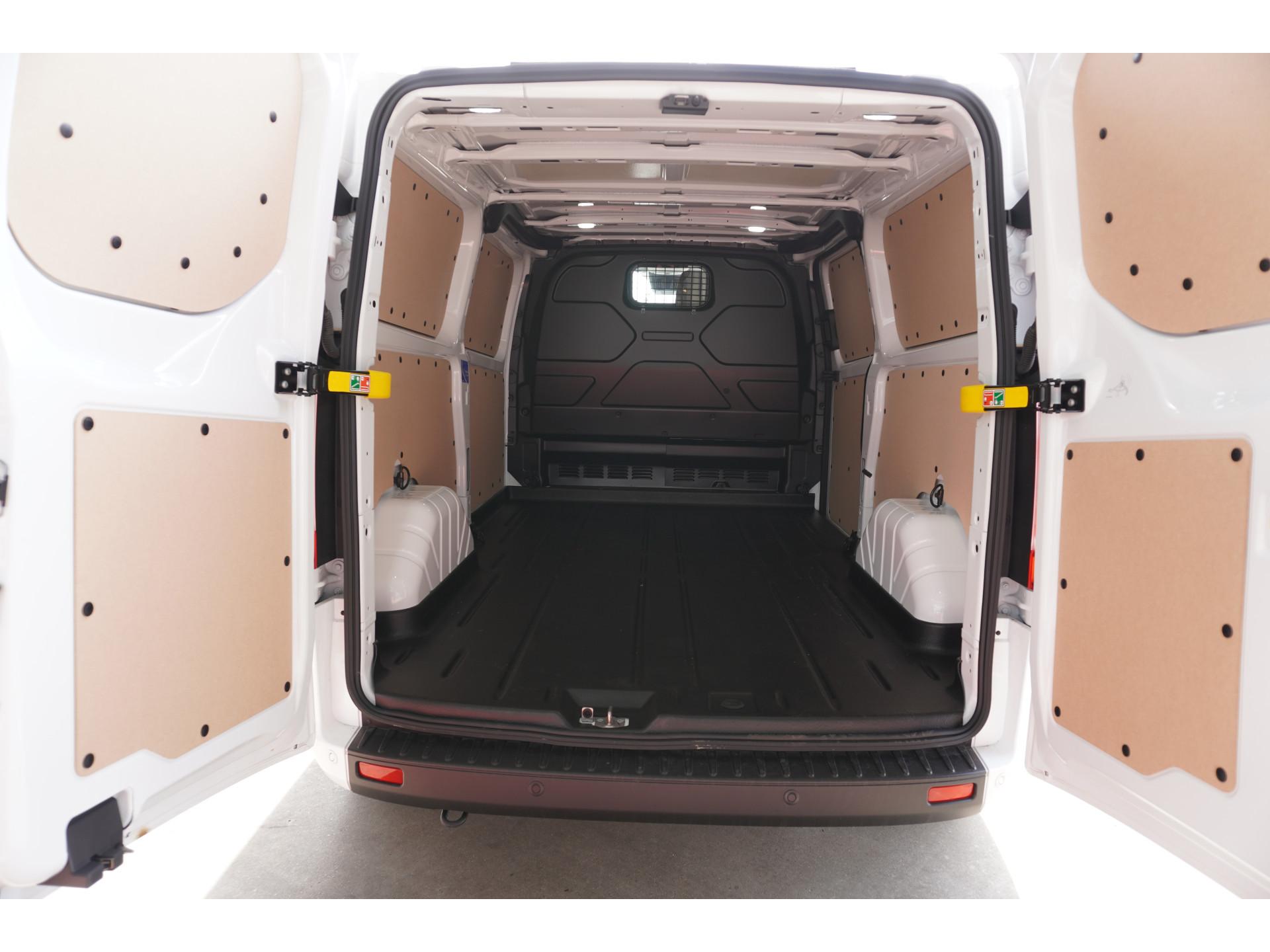 Foto 11 van Ford Transit Custom 340L 2.0 TDCI 130PK L2H1 Trend Automaat