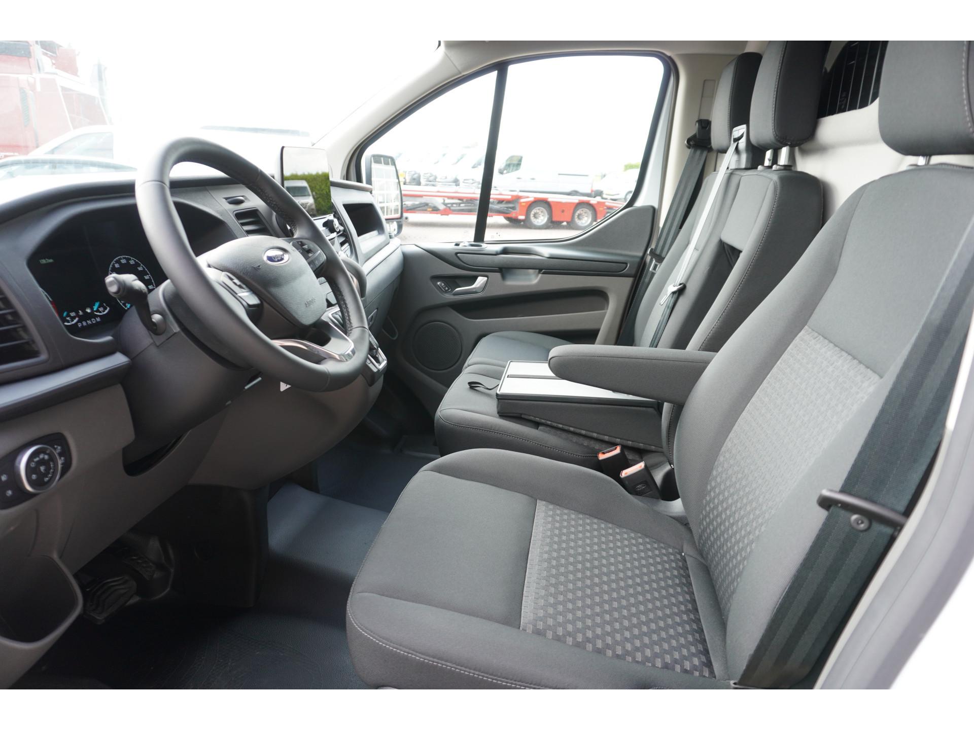 Foto 13 van Ford Transit Custom 340L 2.0 TDCI 130PK L2H1 Trend Automaat