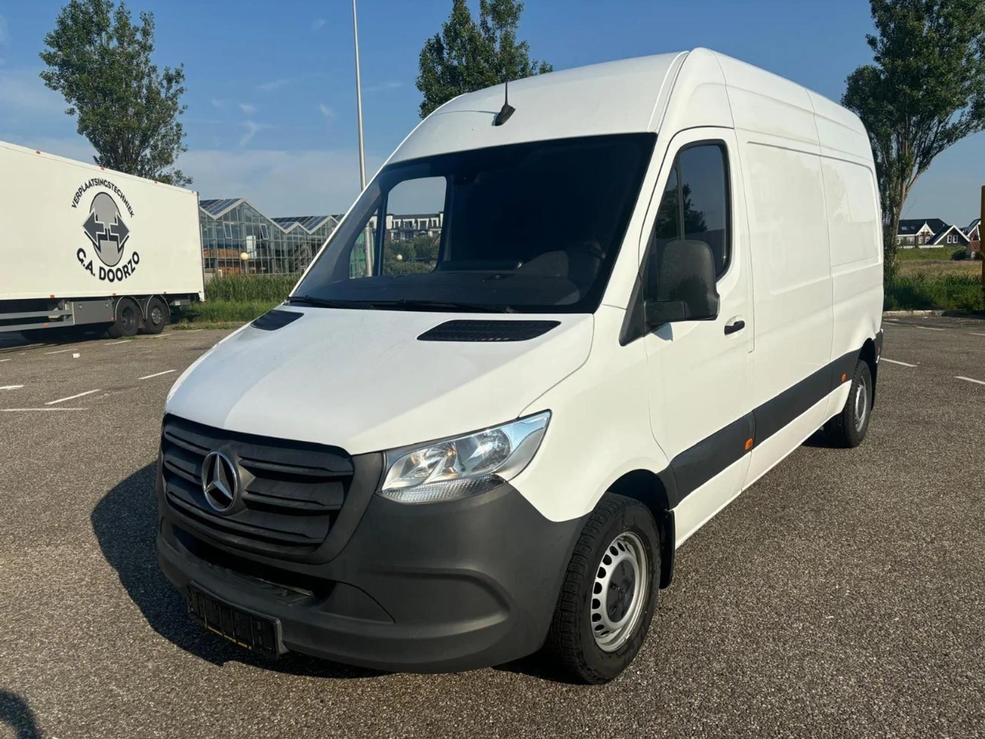 Foto 2 van Mercedes-Benz Sprinter L2H2 314 CDI automaat airco Apple Carplay 86.000km