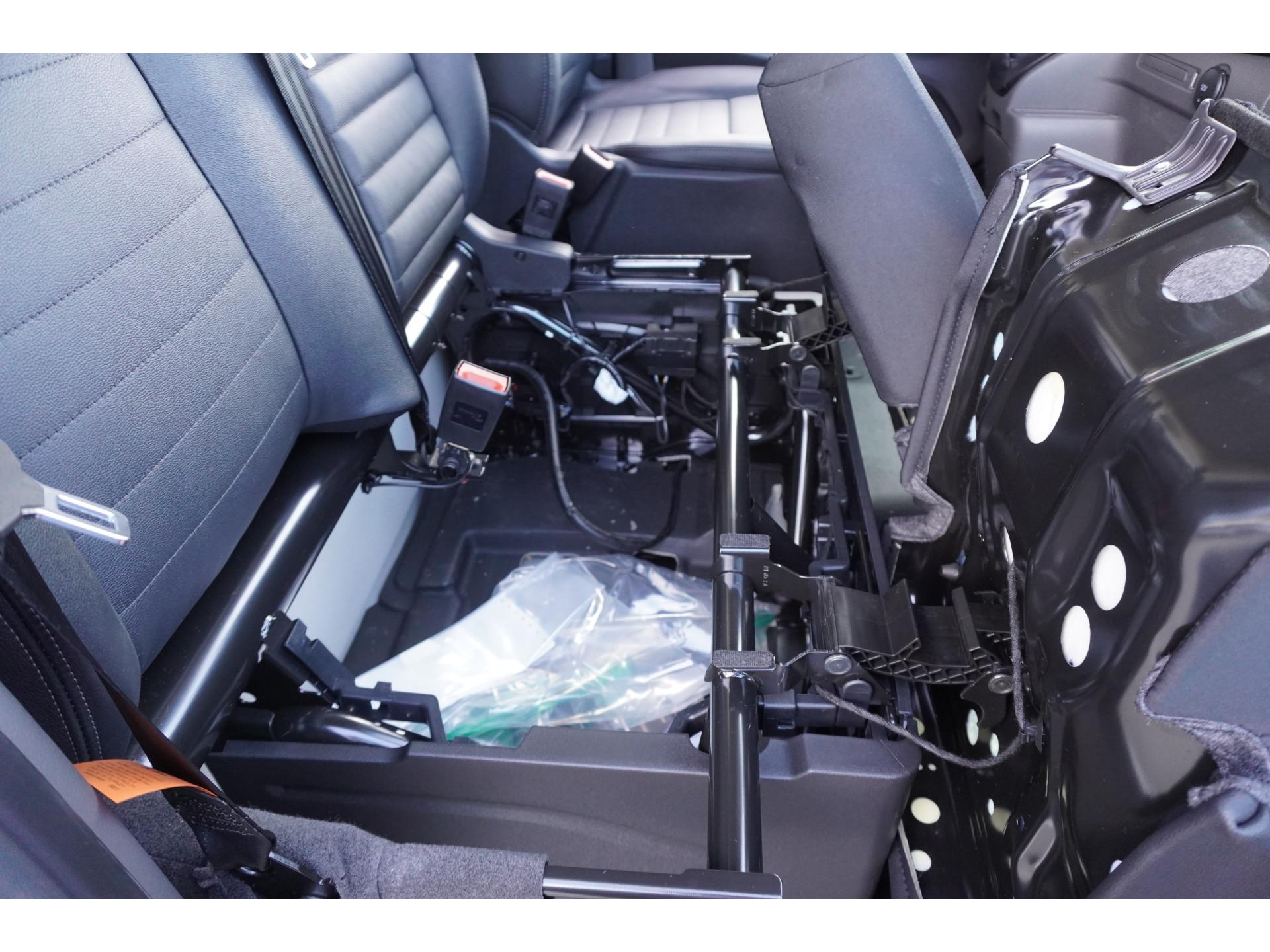 Foto 21 van Ford Transit 350L 2.0 TDCI 170PK L3H2 Trail