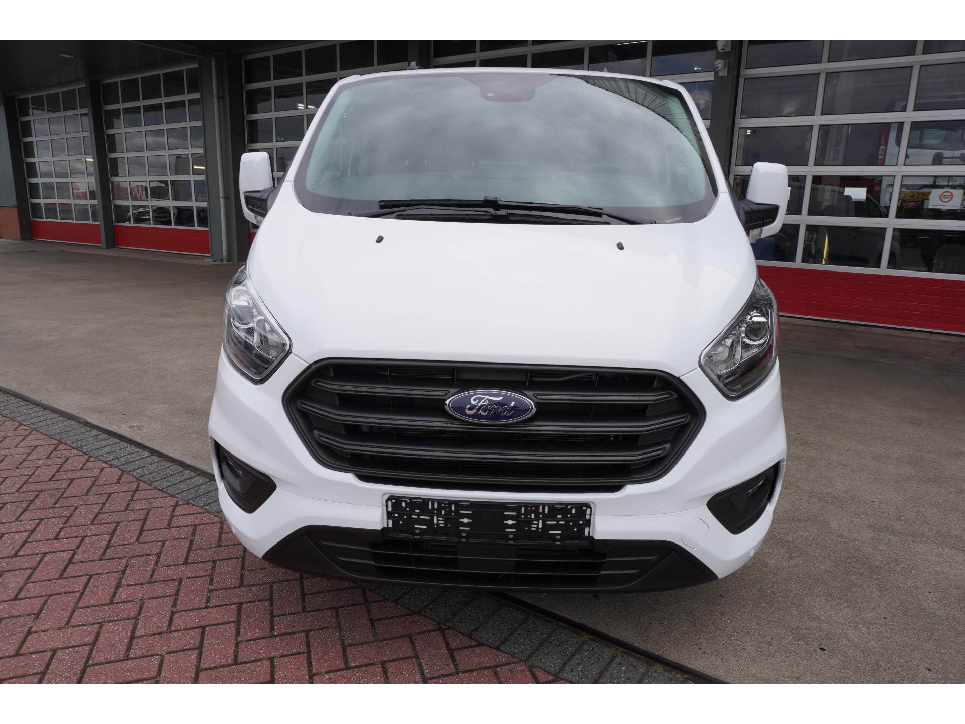 Foto 9 van Ford Transit Custom 300L 2.0 TDCI 130PK L2H1 Trend Automaat