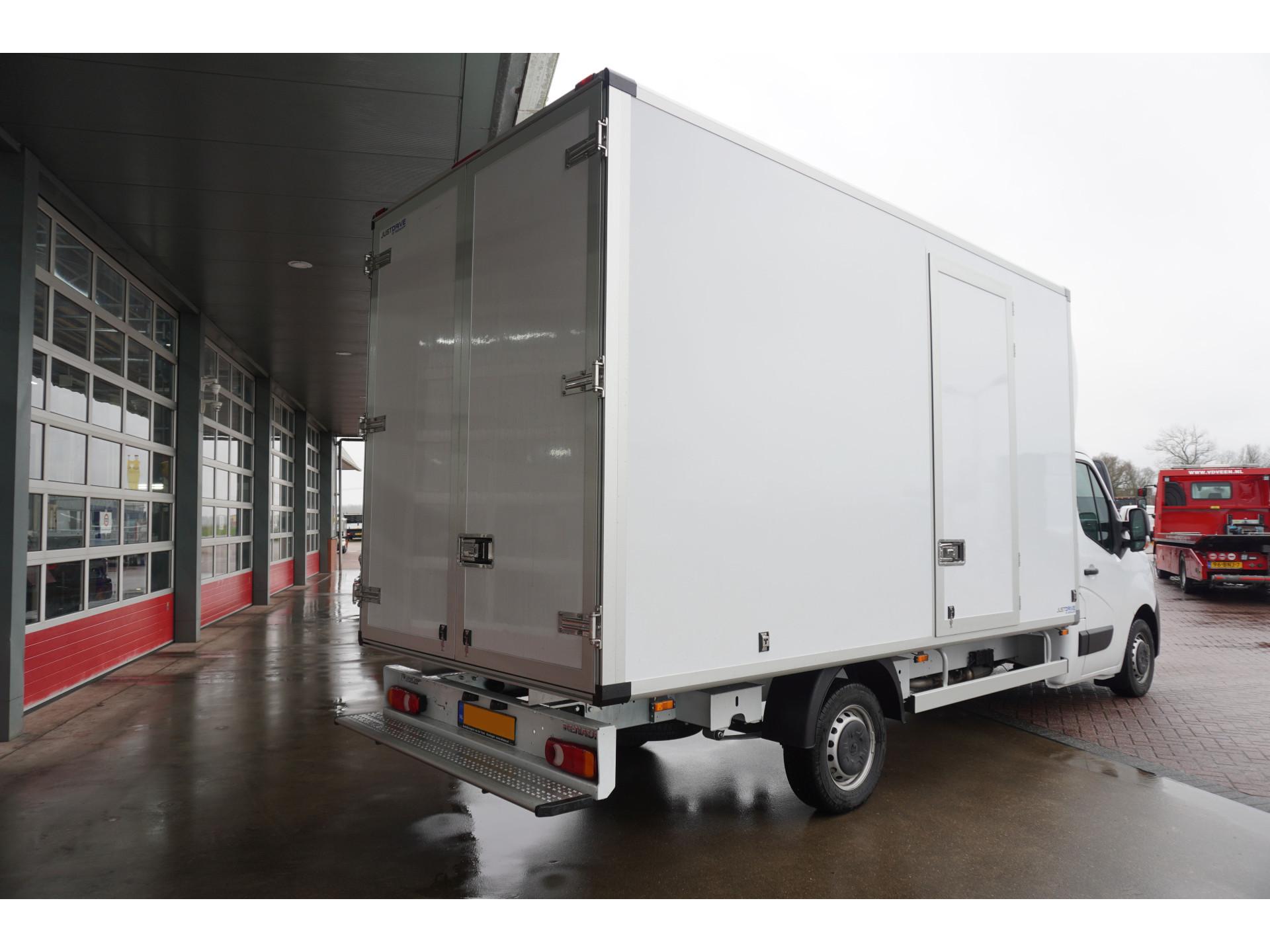 Foto 4 van Renault Master T35 2.3 dCi 145PK L3 Meubelbak met Deuren