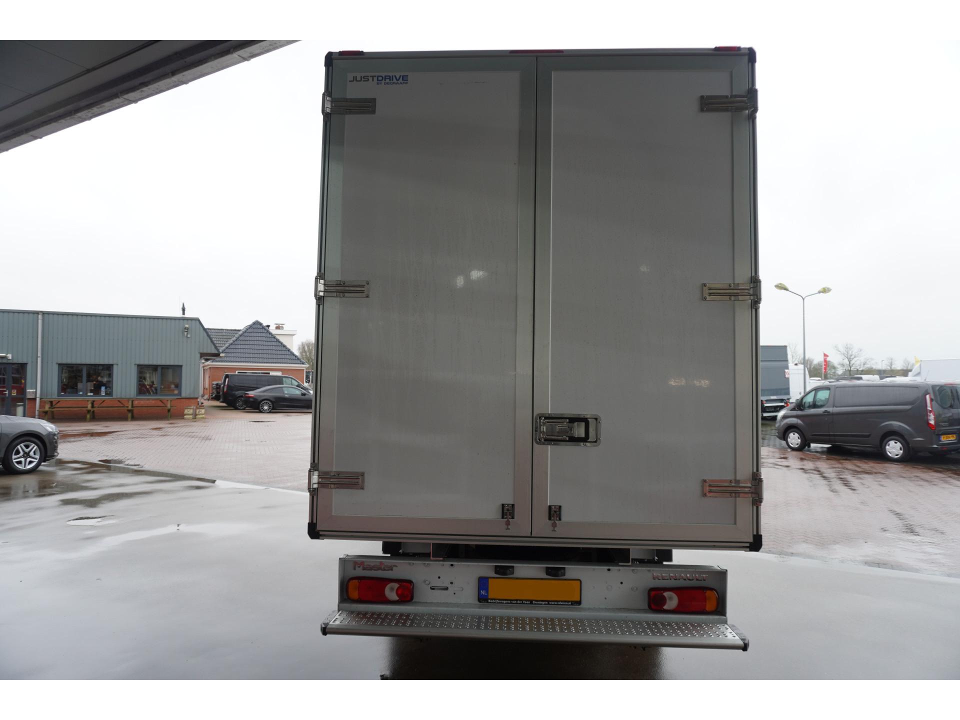 Foto 5 van Renault Master T35 2.3 dCi 145PK L3 Meubelbak met Deuren