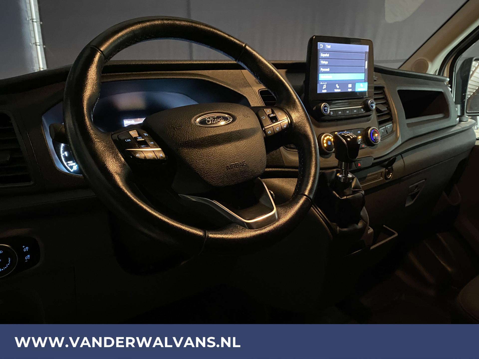 Foto 16 van Ford Transit 2.0TDCI 131pk L4H3 Jumbo Euro6 Airco | Camera | Apple Carplay