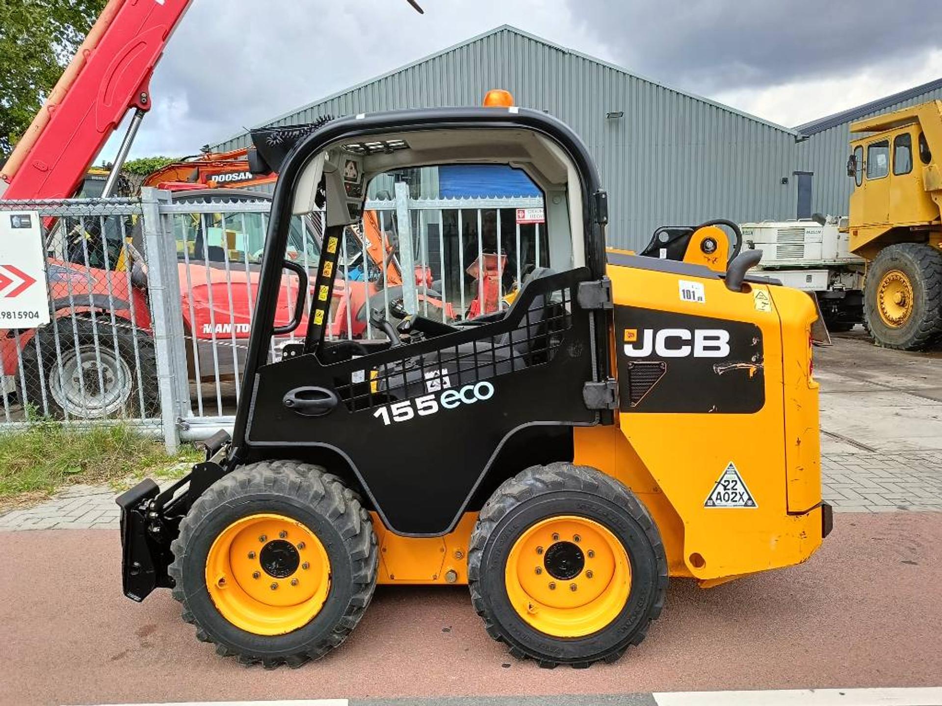 Foto 2 van JCB 155 T4 ECO schranklader bobcat skid steer 2016