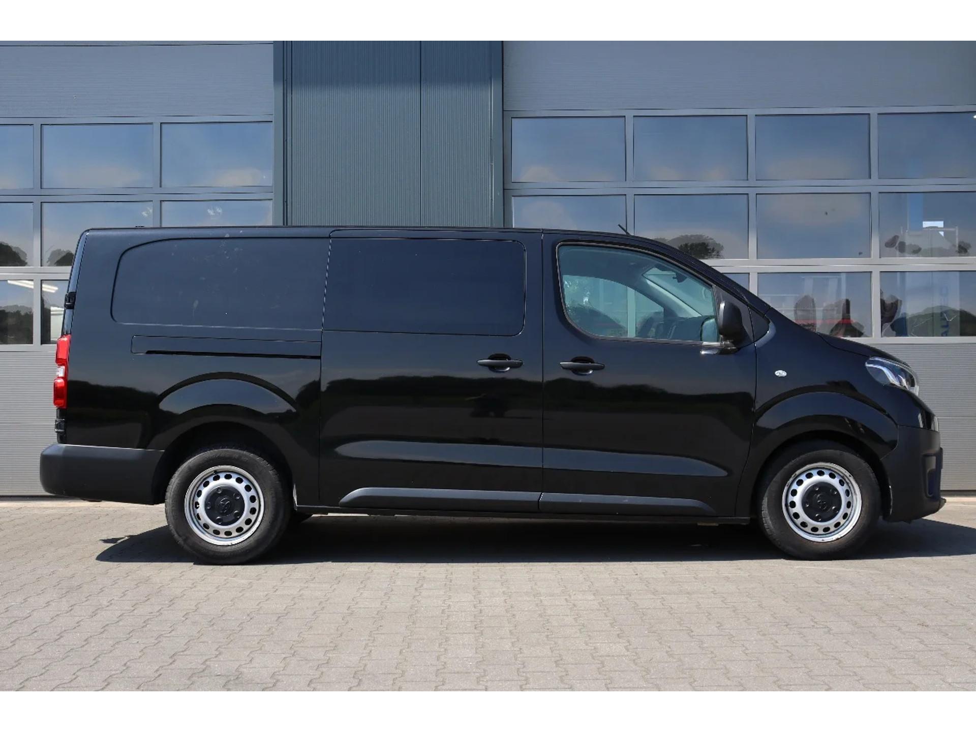 Foto 12 van Toyota ProAce 2.0 D4D L3H1 l DUBBELE CABINE l AUTOMAAT l NAVI l CRUISE CONTROL