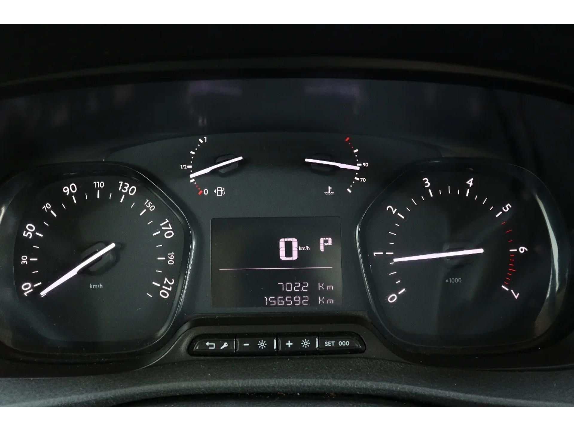 Foto 4 van Toyota ProAce 2.0 D4D L3H1 l DUBBELE CABINE l AUTOMAAT l NAVI l CRUISE CONTROL