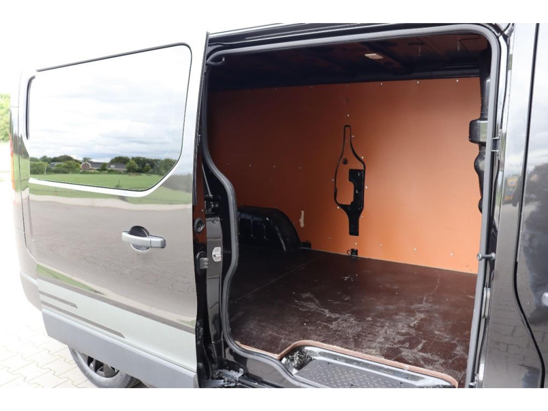 Foto 9 van Renault Trafic 1.6 DCi 145PK L2H1 l AIRCO l NAVI l CAMERA