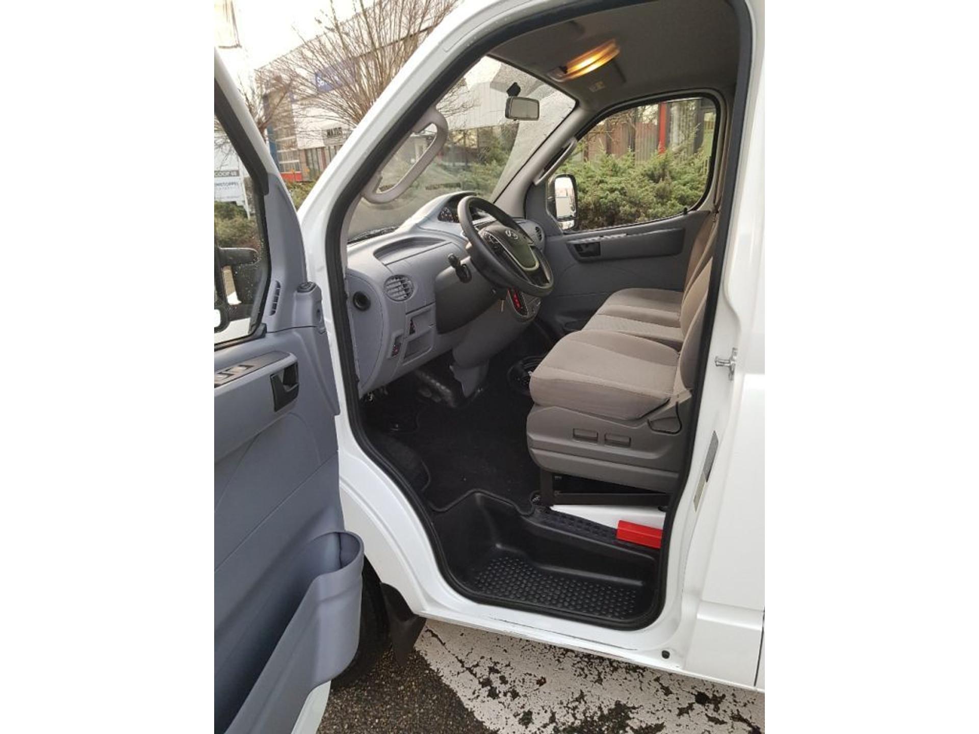Foto 8 van Maxus EV80 CC Bakwagen 100% elektrisch