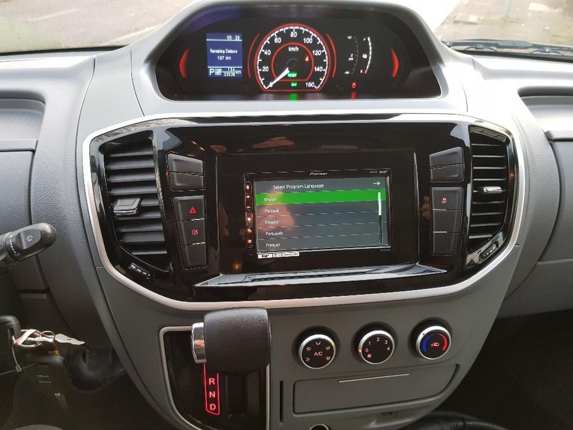 Foto 9 van Maxus EV80 CC Bakwagen 100% elektrisch
