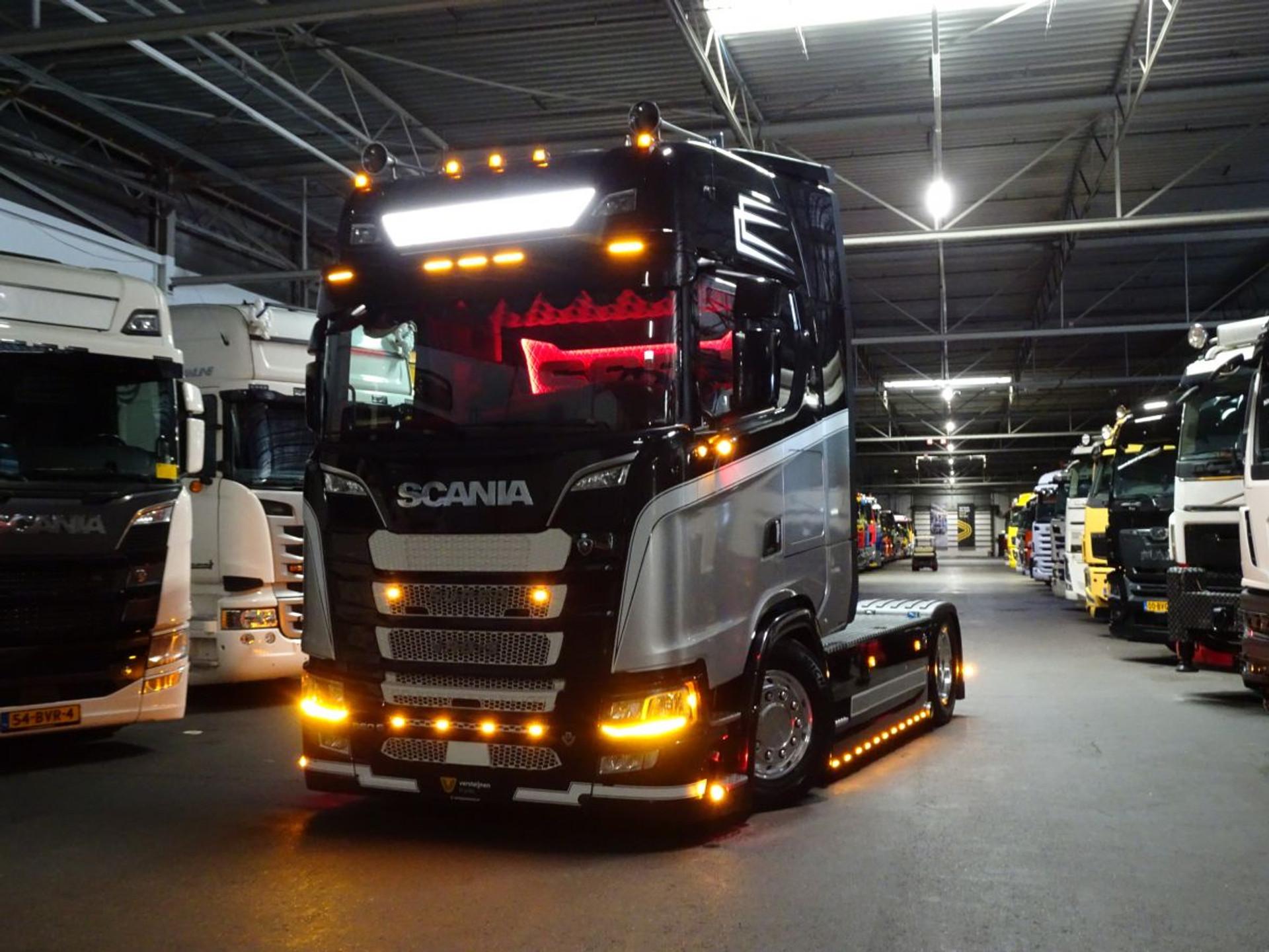 Foto 18 van Scania S660 V8 / 4x2 / FULL AIR / RETARDER / PARKING COOLER