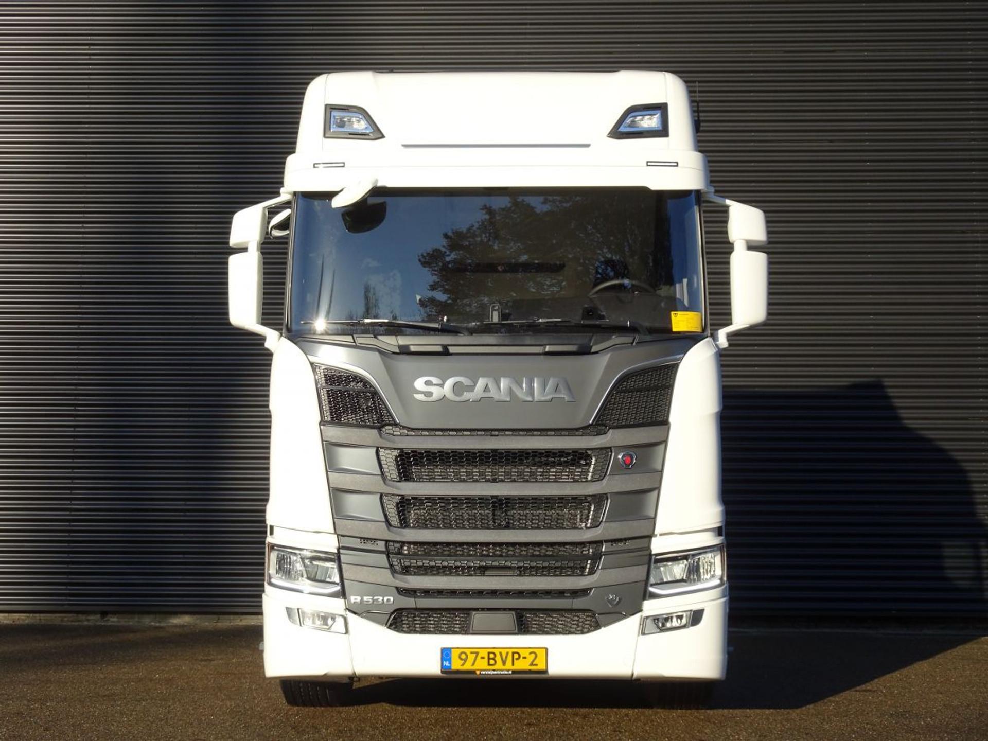 Foto 2 van Scania R530 V8 / 4x2 / PARKING COOLER / RETARDER / NEW