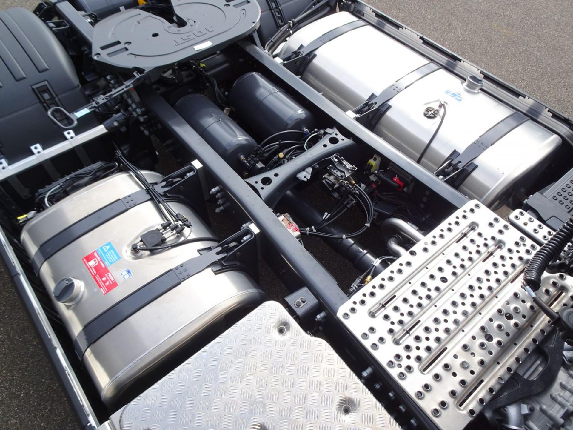 Foto 5 van Scania R530 V8 / 4x2 / PARKING COOLER / RETARDER / NEW