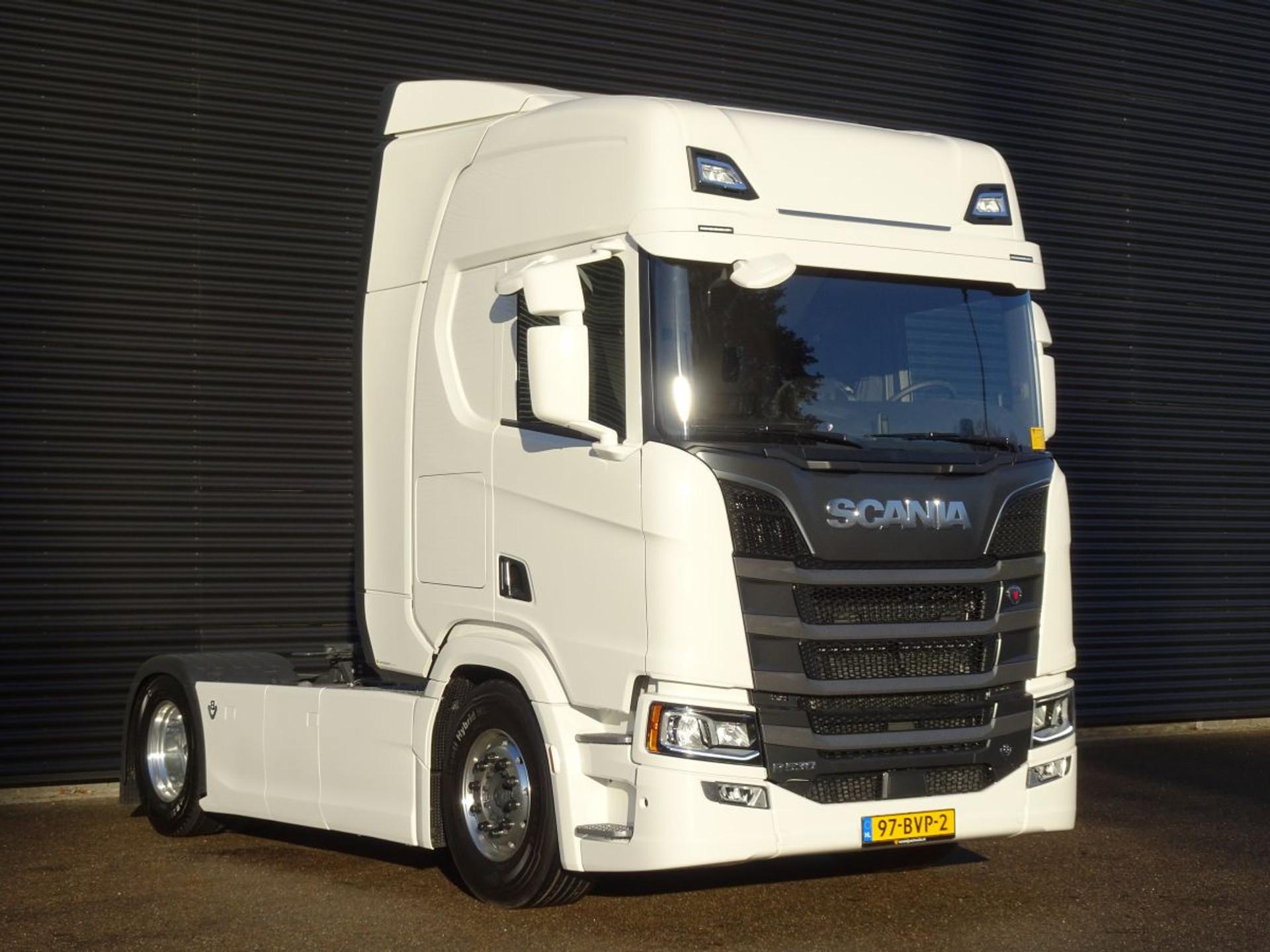 Foto 7 van Scania R530 V8 / 4x2 / PARKING COOLER / RETARDER / NEW