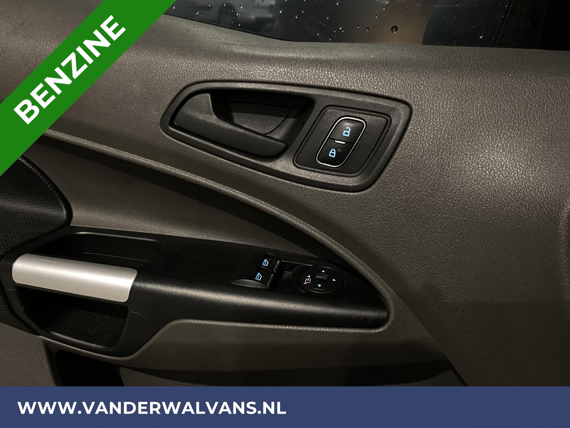 Foto 21 van Ford Transit Connect 1.0 Ecoboost L2 Trend **Benzine** Airco | Navigatie | Camera | Trekhaak | Apple Carplay