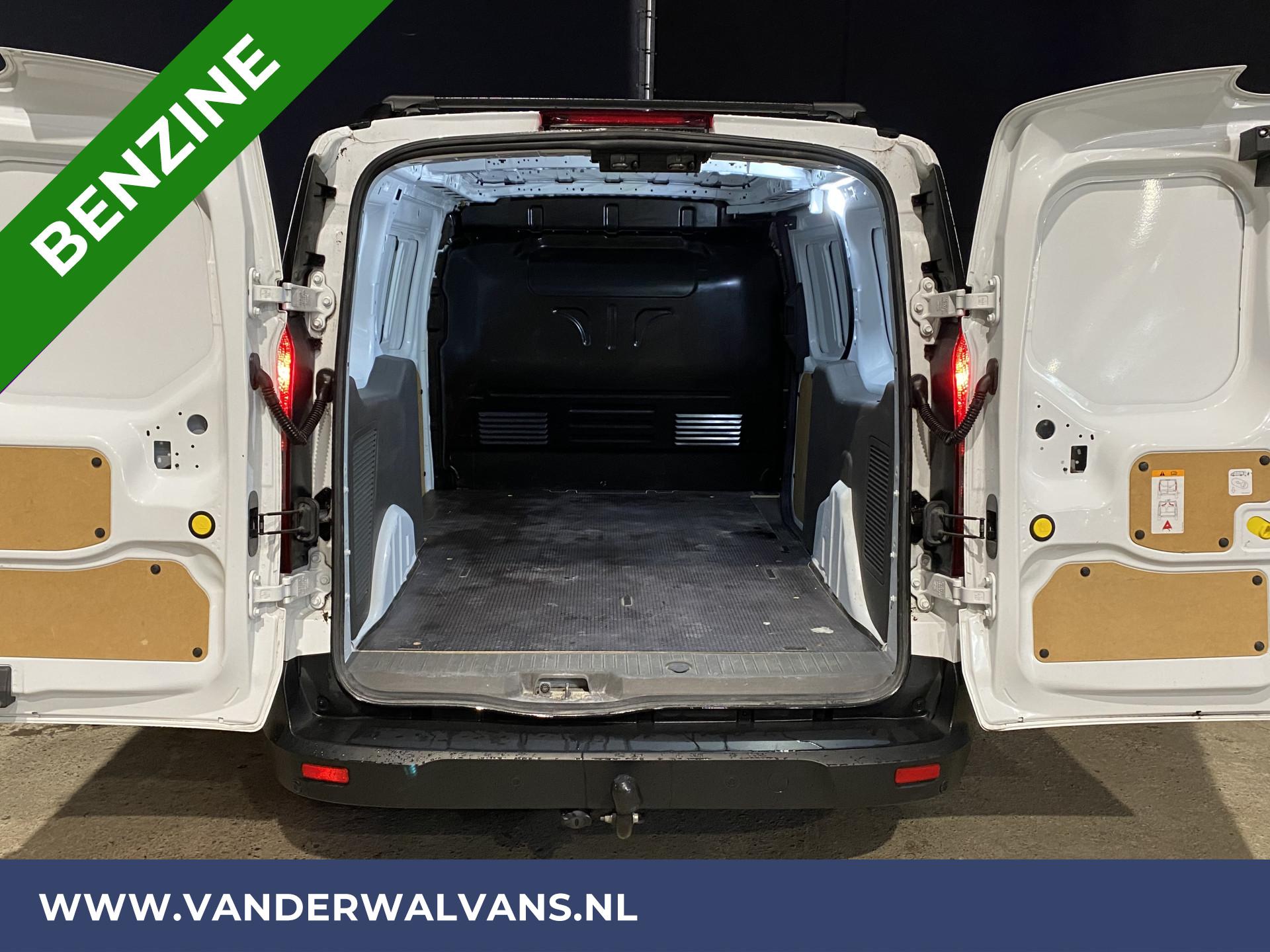 Foto 3 van Ford Transit Connect 1.0 Ecoboost L2 Trend **Benzine** Airco | Navigatie | Camera | Trekhaak | Apple Carplay