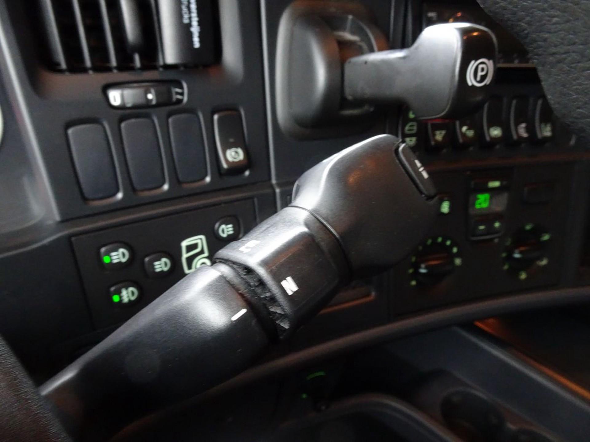 Foto 14 van Scania R450 STREAMLINE / EURO 6 / 2 TANKS / NL TRUCK