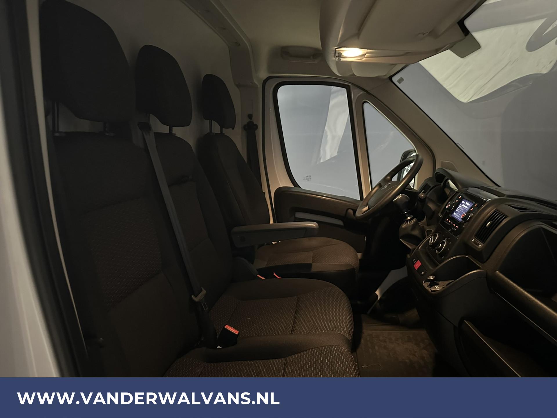 Foto 14 van Opel 2.2 CDTI 120pk L2H2 Euro6 Airco | Navigatie | Camera | Cruisecontrol