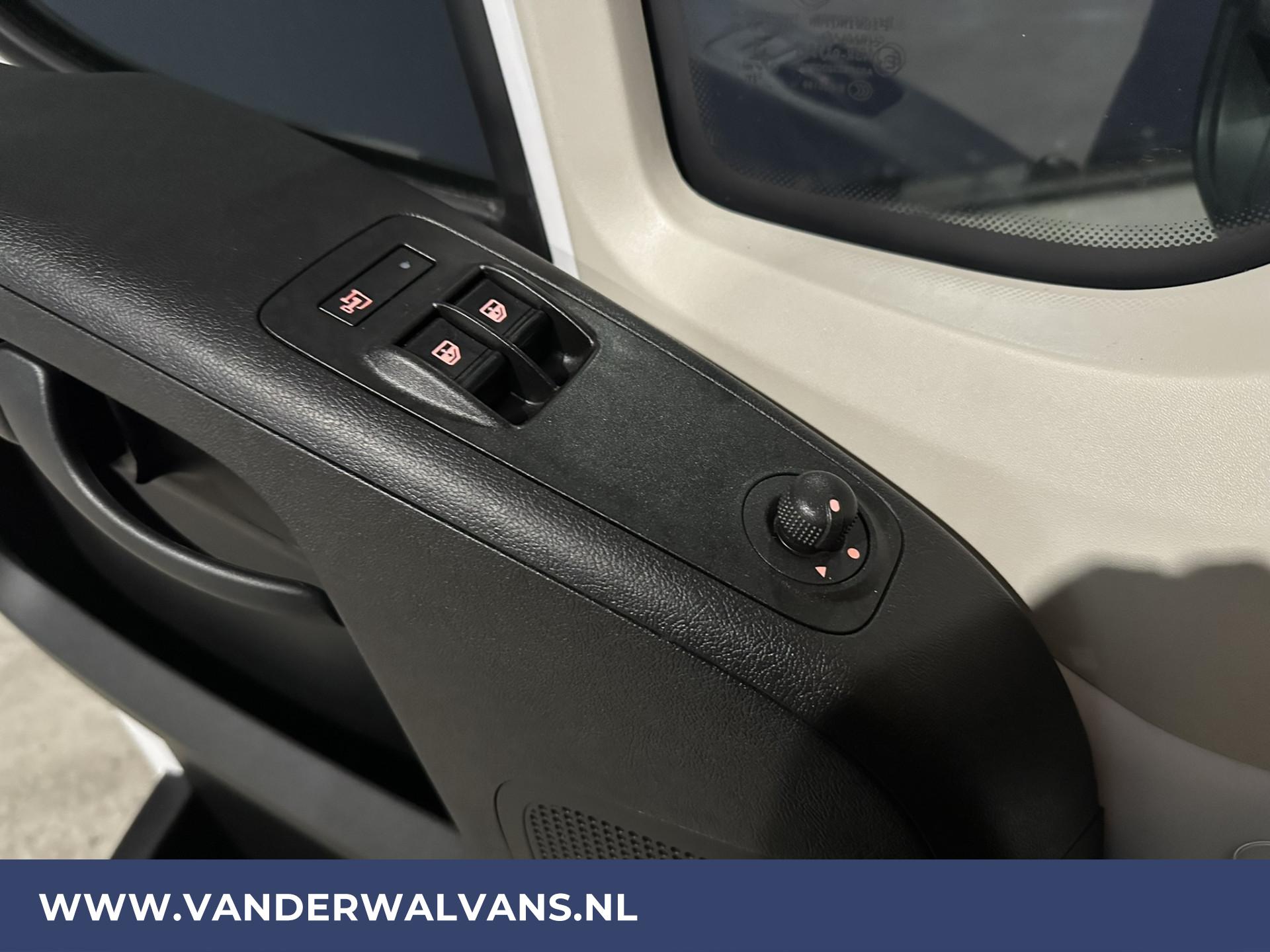 Foto 15 van Opel 2.2 CDTI 120pk L2H2 Euro6 Airco | Navigatie | Camera | Cruisecontrol