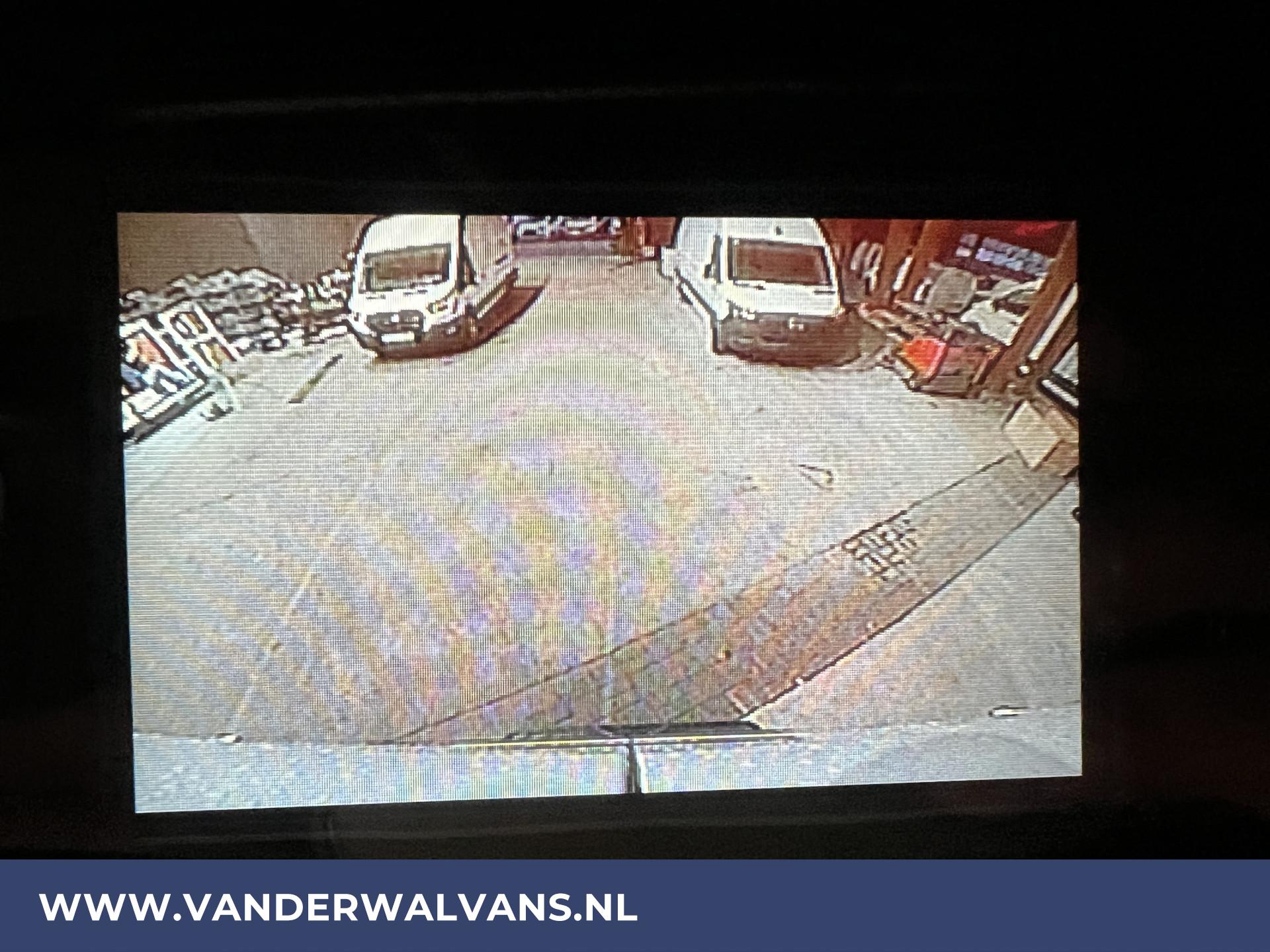 Foto 4 van Mercedes-Benz Sprinter 315CDI 150pk L3H2 Fabrieksgarantie Euro6 Airco | Cruisecontrol | Camera | Bijrijdersbank