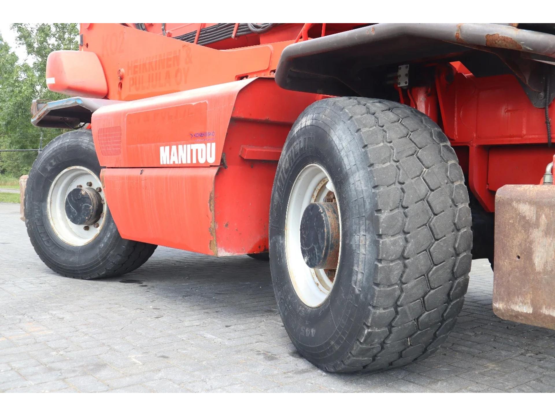 Foto 12 van Manitou MRT 2540 | 25 M | FORKS | REMOTE CONTROL