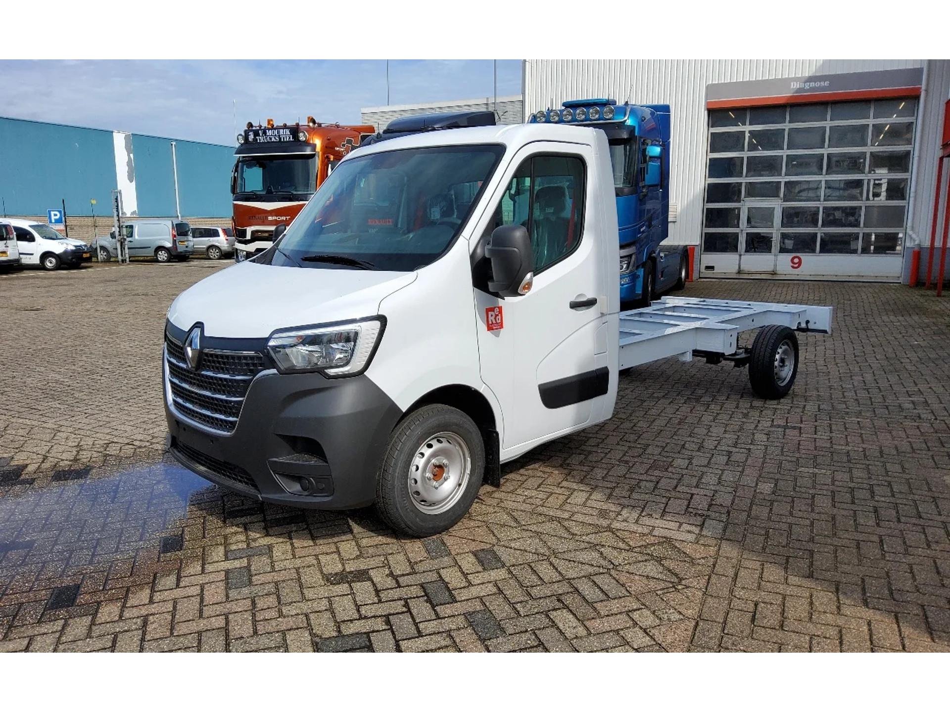 Foto 3 van Renault Master 145.35 FWD EURO 6 NEW CHASSIS EL - TACHOGRAAF