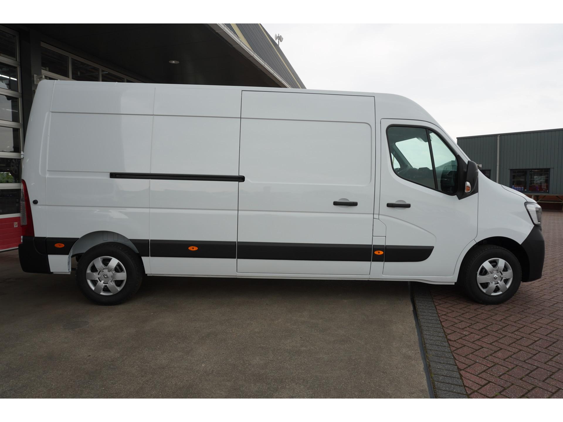 Foto 3 van Renault Master T35 2.3 dCi 180PK L3H2 Energy Comfort