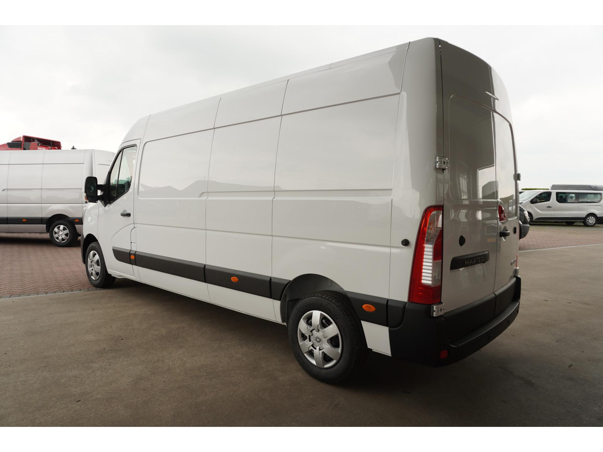 Foto 7 van Renault Master T35 2.3 dCi 180PK L3H2 Energy Comfort