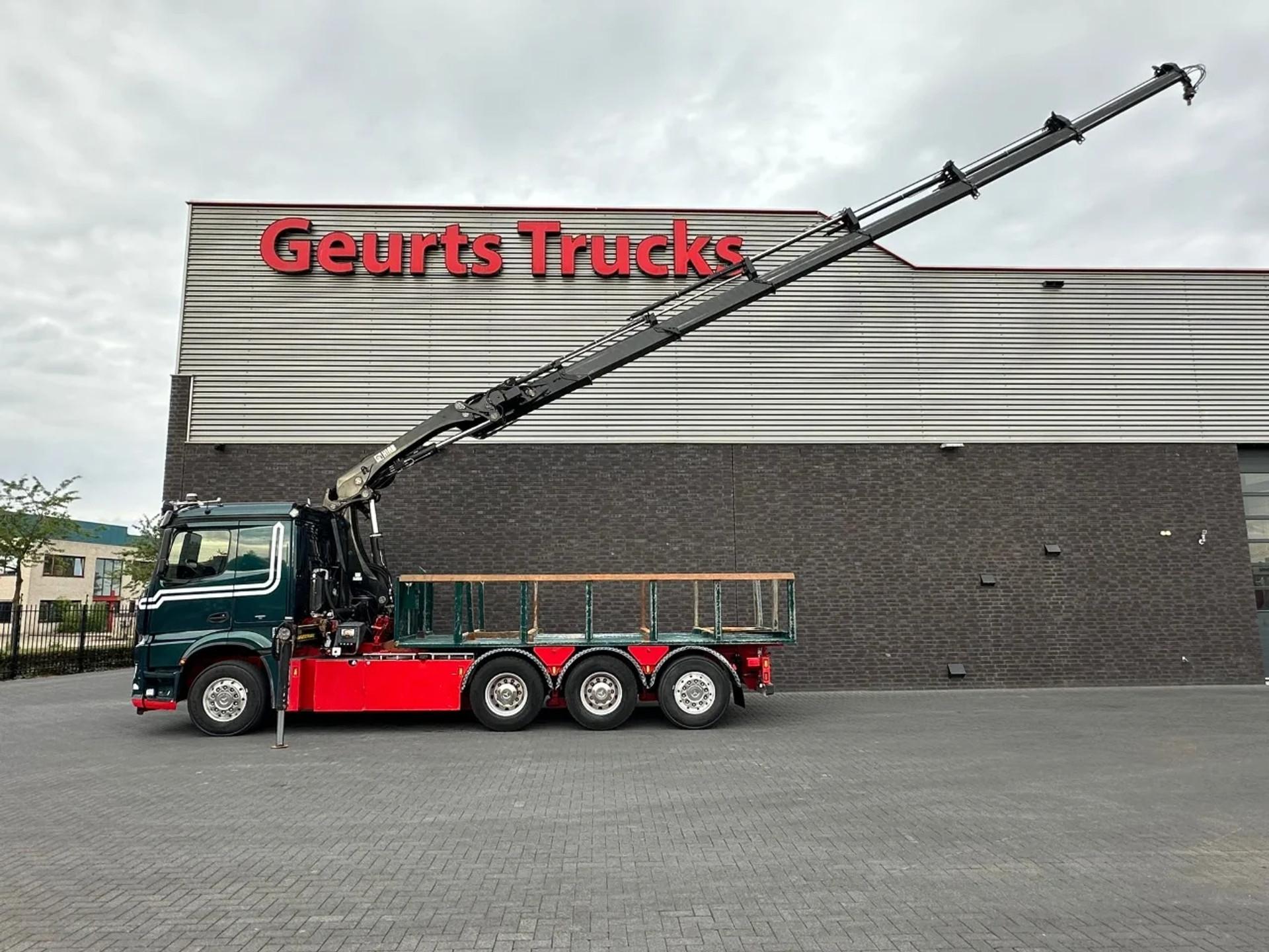 Foto 2 van Mercedes-Benz Arocs 3251 8X4 TRIDEM + HIAB 288 E-6 HIPRO KRAAN/KRAN/CRANE/GRUA