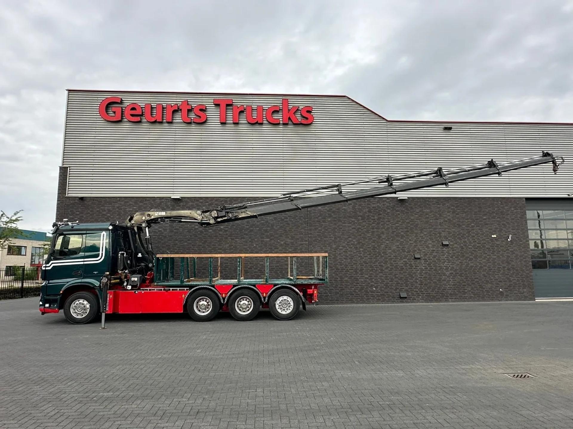 Foto 3 van Mercedes-Benz Arocs 3251 8X4 TRIDEM + HIAB 288 E-6 HIPRO KRAAN/KRAN/CRANE/GRUA