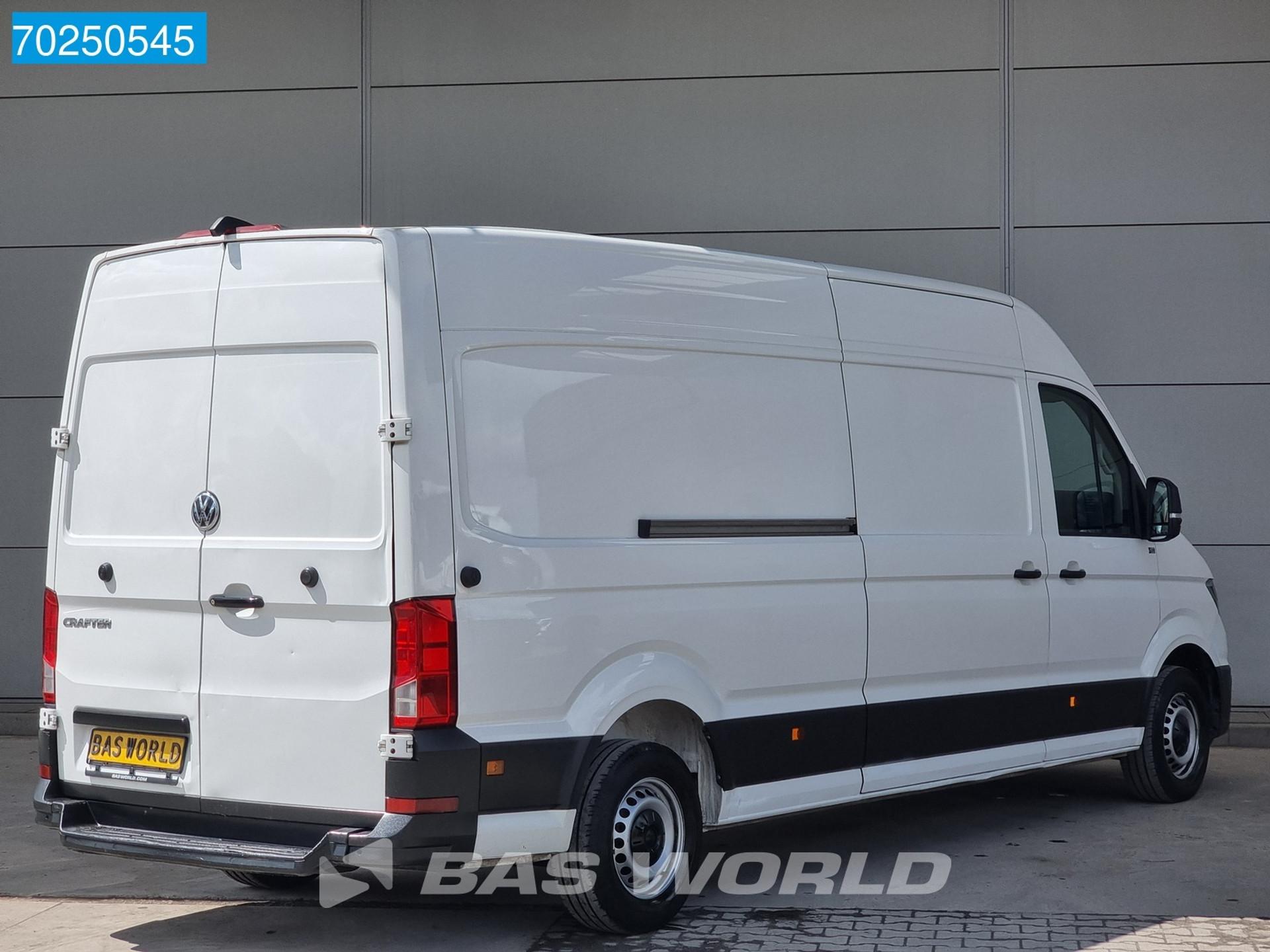 Foto 5 van Volkswagen Crafter 177pk L4H3 Navi Camera Airco Cruise L3H2 Maxi 14m3 Airco Cruise control