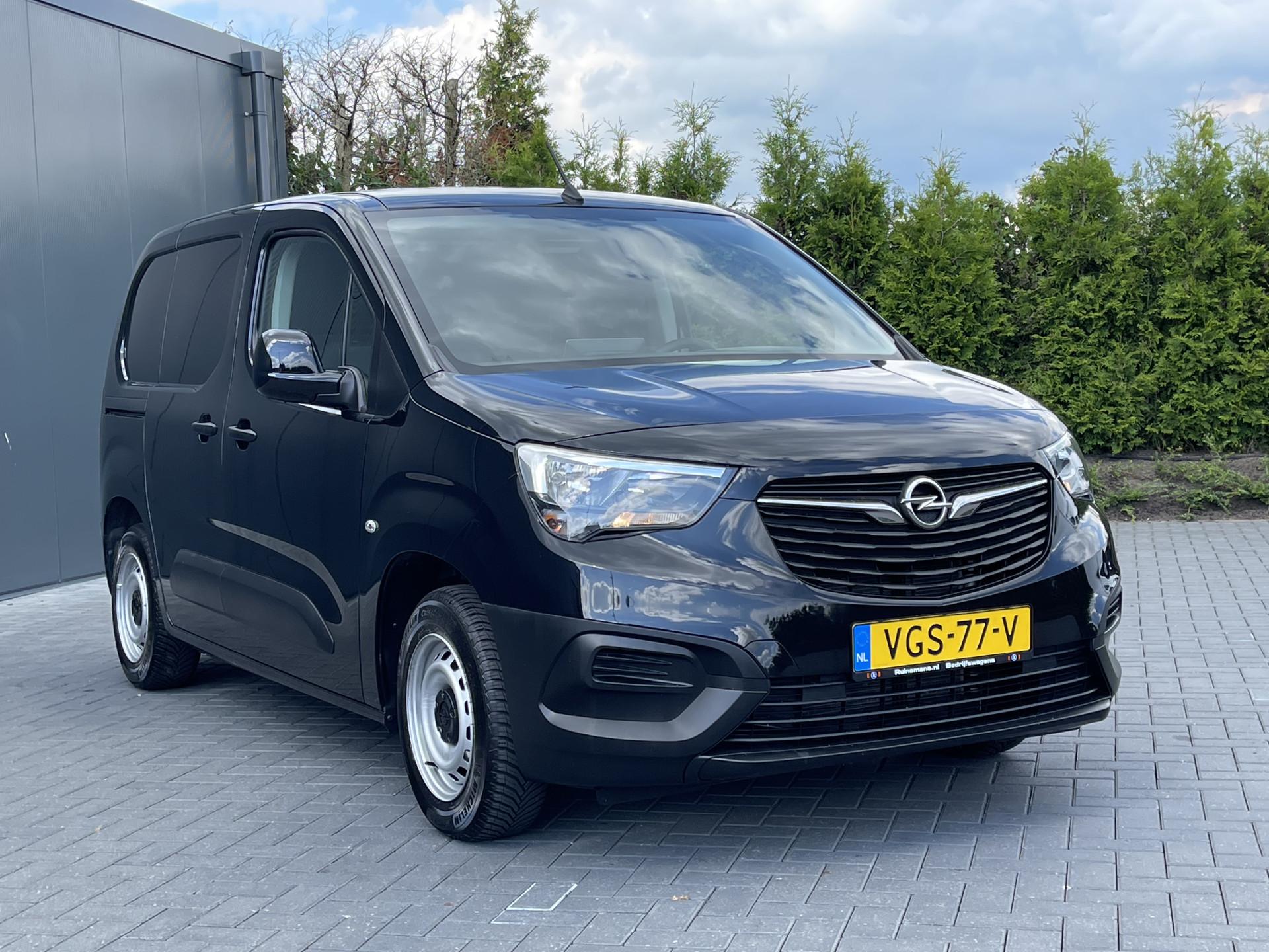 Foto 4 van Opel Combo 1.5D 102 PK / L1H1 / 1e EIG. / 2x SCHUIFD / INRICHTING / AIRCO / CRUISE / NAVI