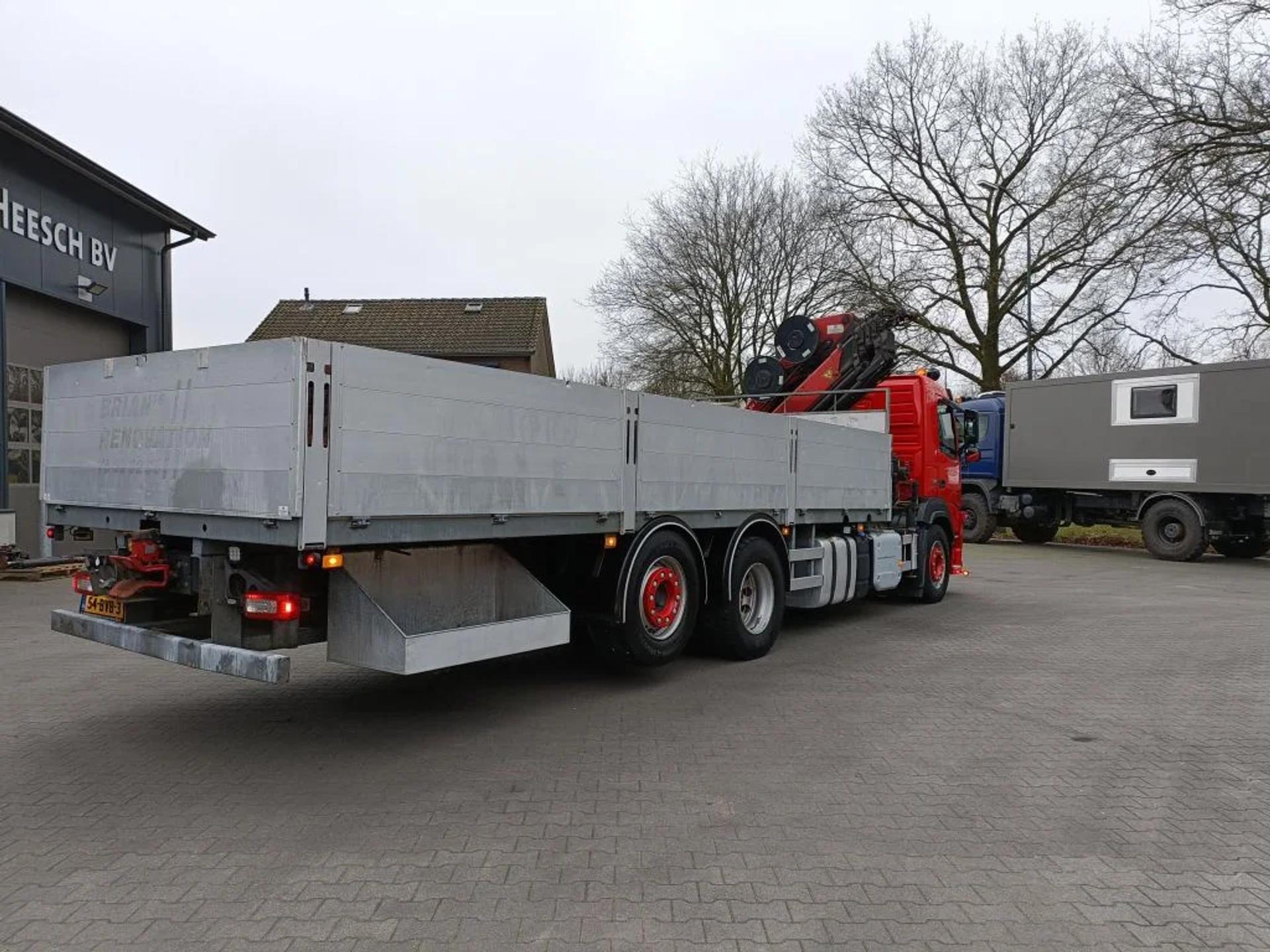 Foto 10 van Volvo FM 370 2018 - 6X2 - 230000KM - HMF26TM CRANE 5X ROTOR - FULL AIR - SUPER CONDITION - AHK