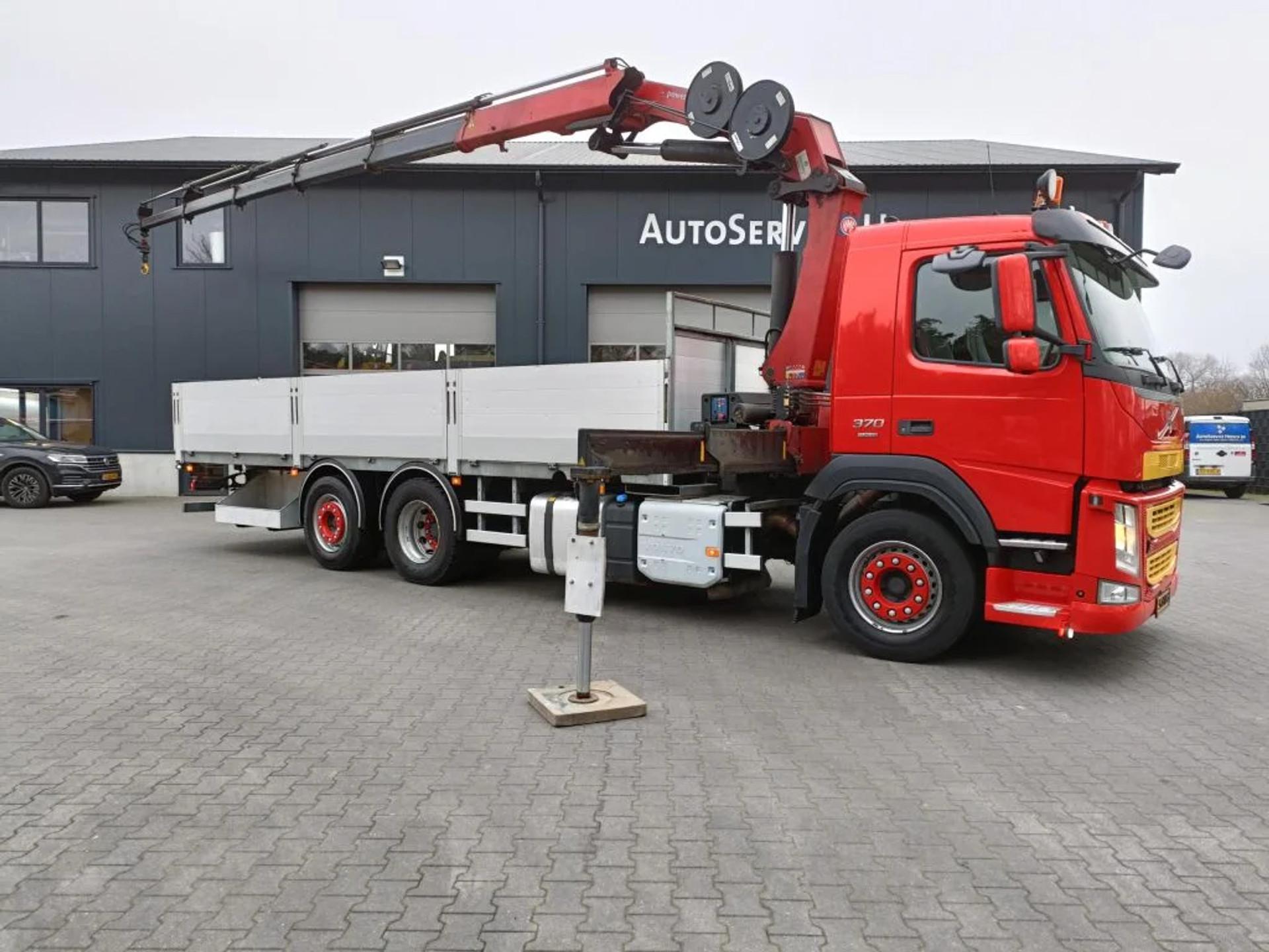 Foto 15 van Volvo FM 370 2018 - 6X2 - 230000KM - HMF26TM CRANE 5X ROTOR - FULL AIR - SUPER CONDITION - AHK