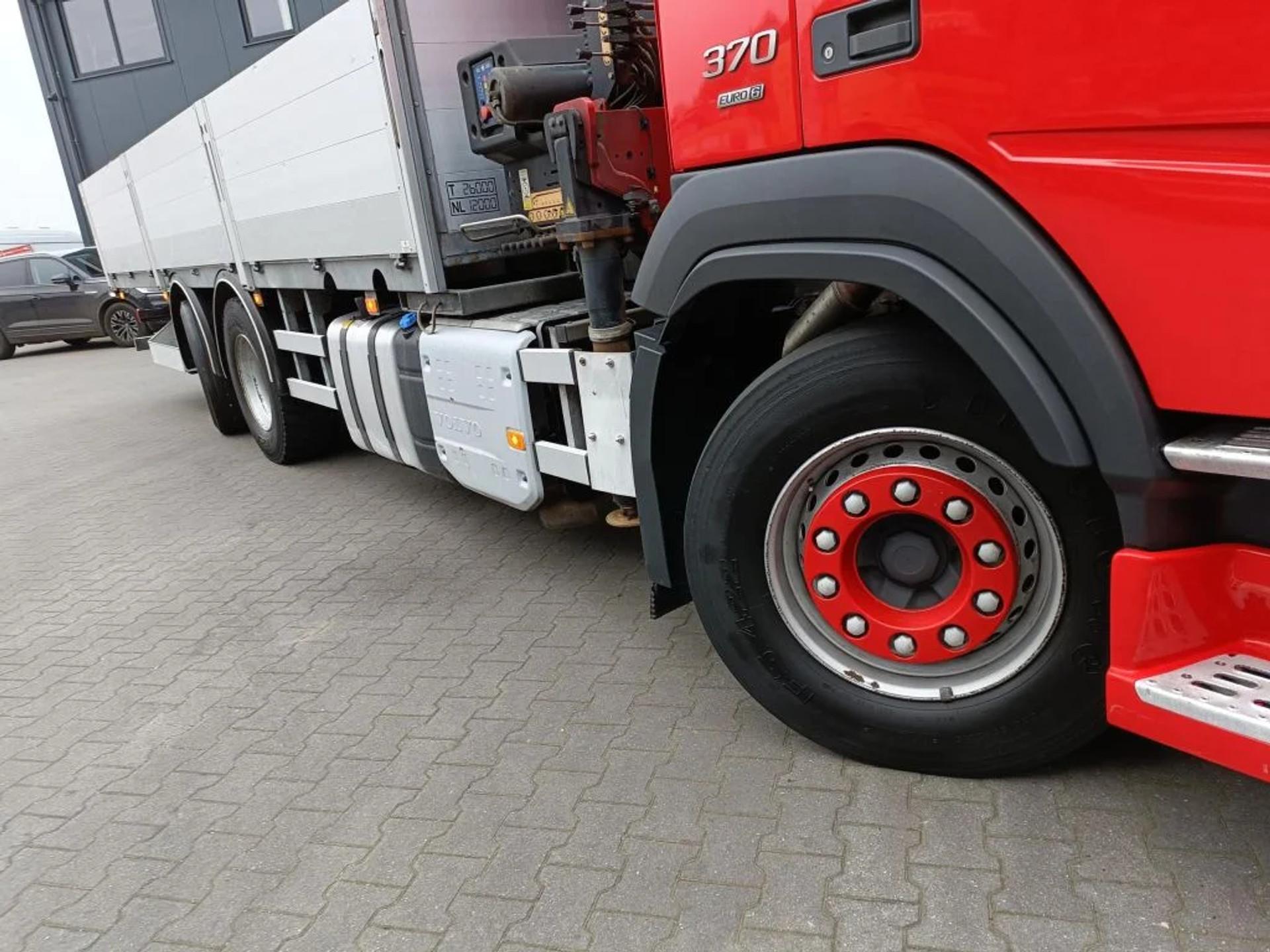 Foto 16 van Volvo FM 370 2018 - 6X2 - 230000KM - HMF26TM CRANE 5X ROTOR - FULL AIR - SUPER CONDITION - AHK