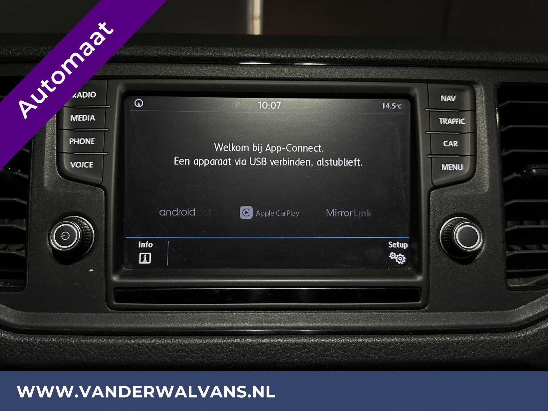 Foto 13 van Volkswagen Crafter 50 2.0TDI 177pk DSG Automaat Dubbel Lucht 3500kg Trekhaak L3H3 (oude L2H2) Euro6